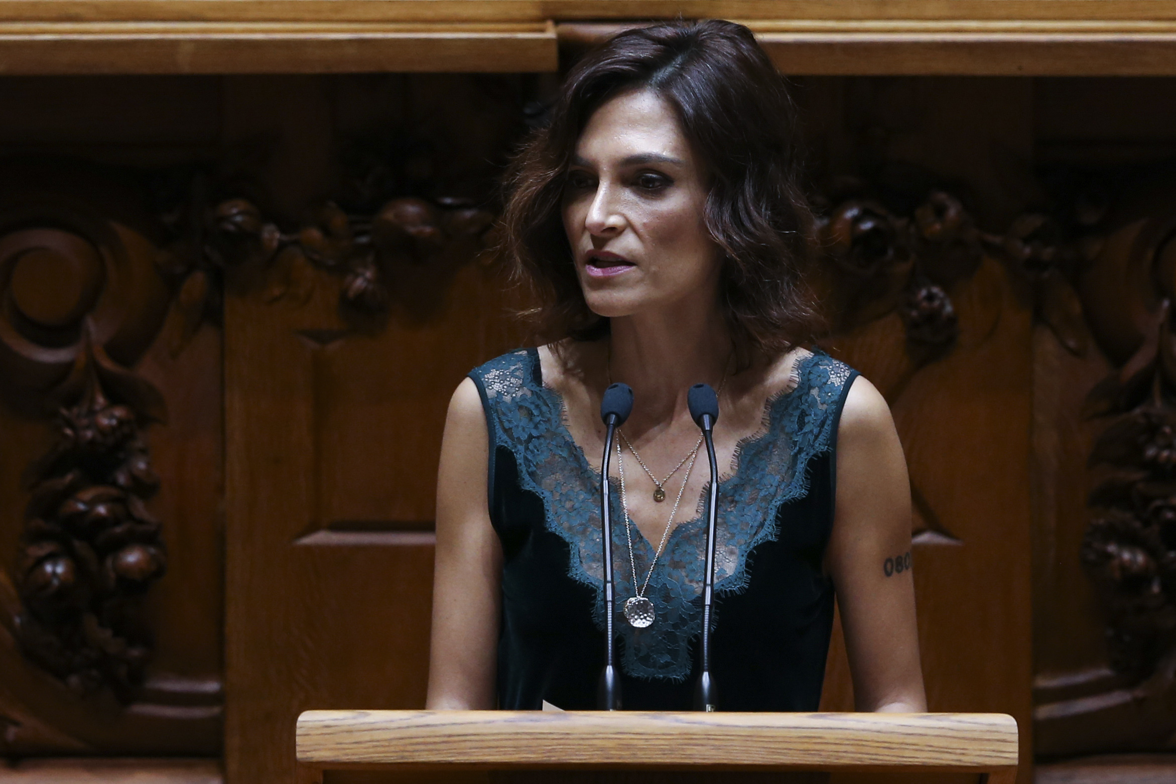 Eutanásia: Isabel Moreira ataca parecer do Conselho Nacional de Ética para as Ciências da Vida
