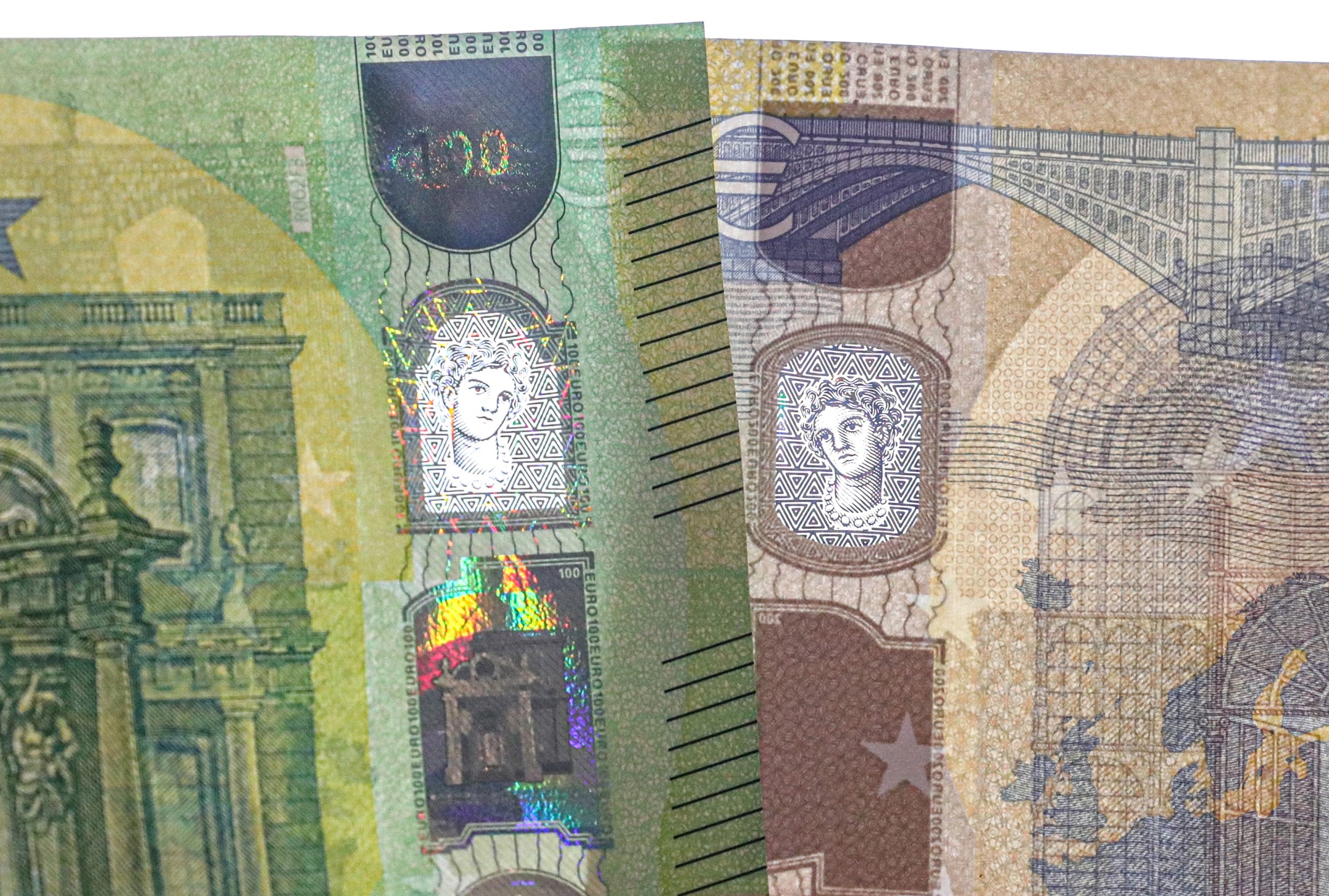 Euro volta a avançar face ao dólar no fim de semana marcada pela decisão da Fed