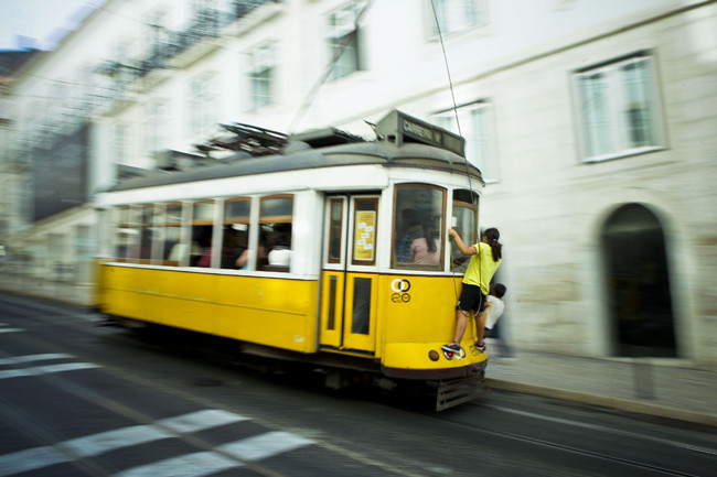 Carris batiza elétrico com o nome de André Marques, o guarda-freio que faleceu no descarrilamento do Elevador da Glória