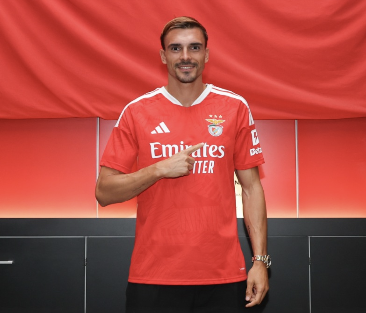 João Palhinha está de volta a Portugal. Médio é o novo reforço do Benfica