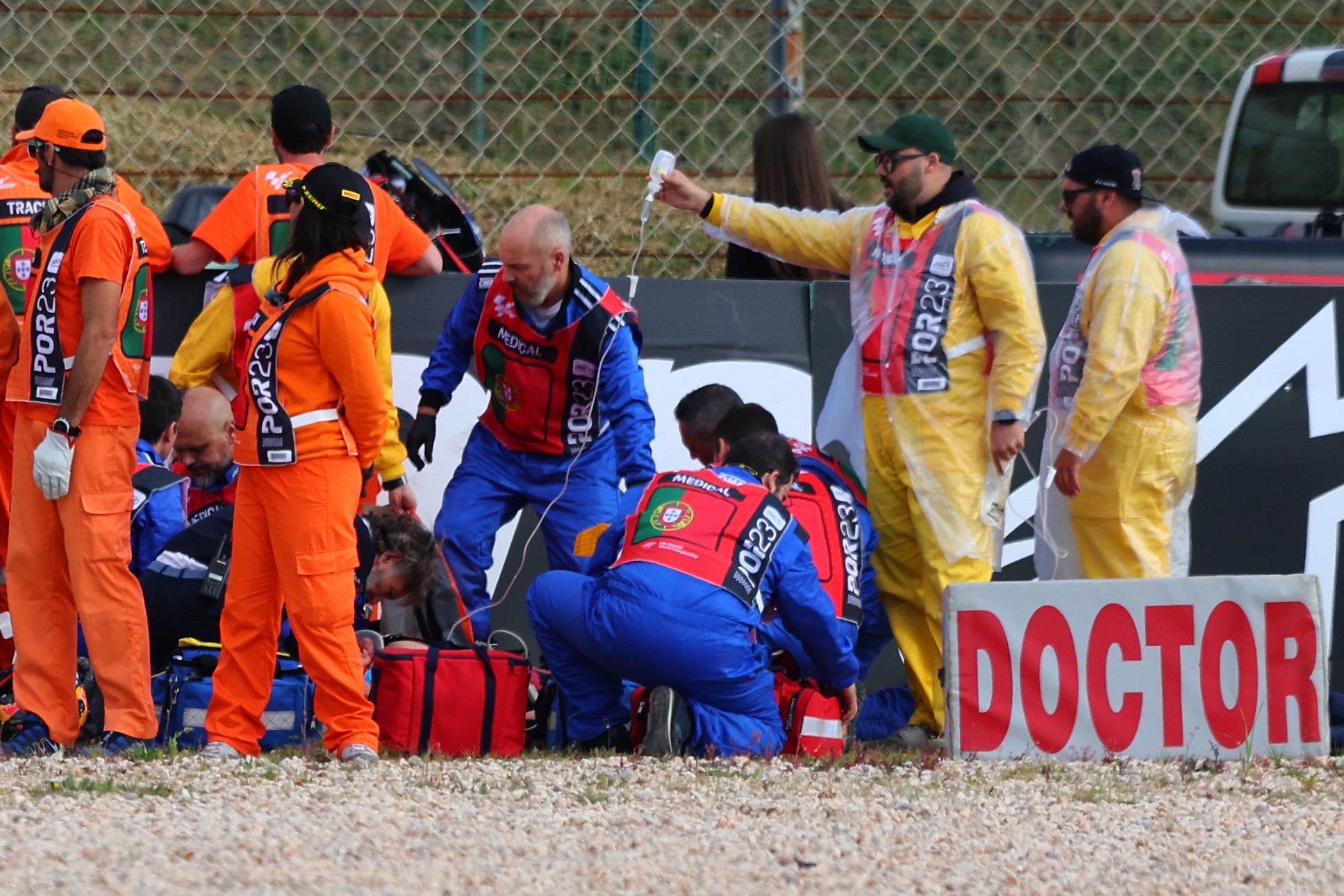 Pol Espargaró com traumatismos no peito e costas na sessão de treinos livres do MotoGP