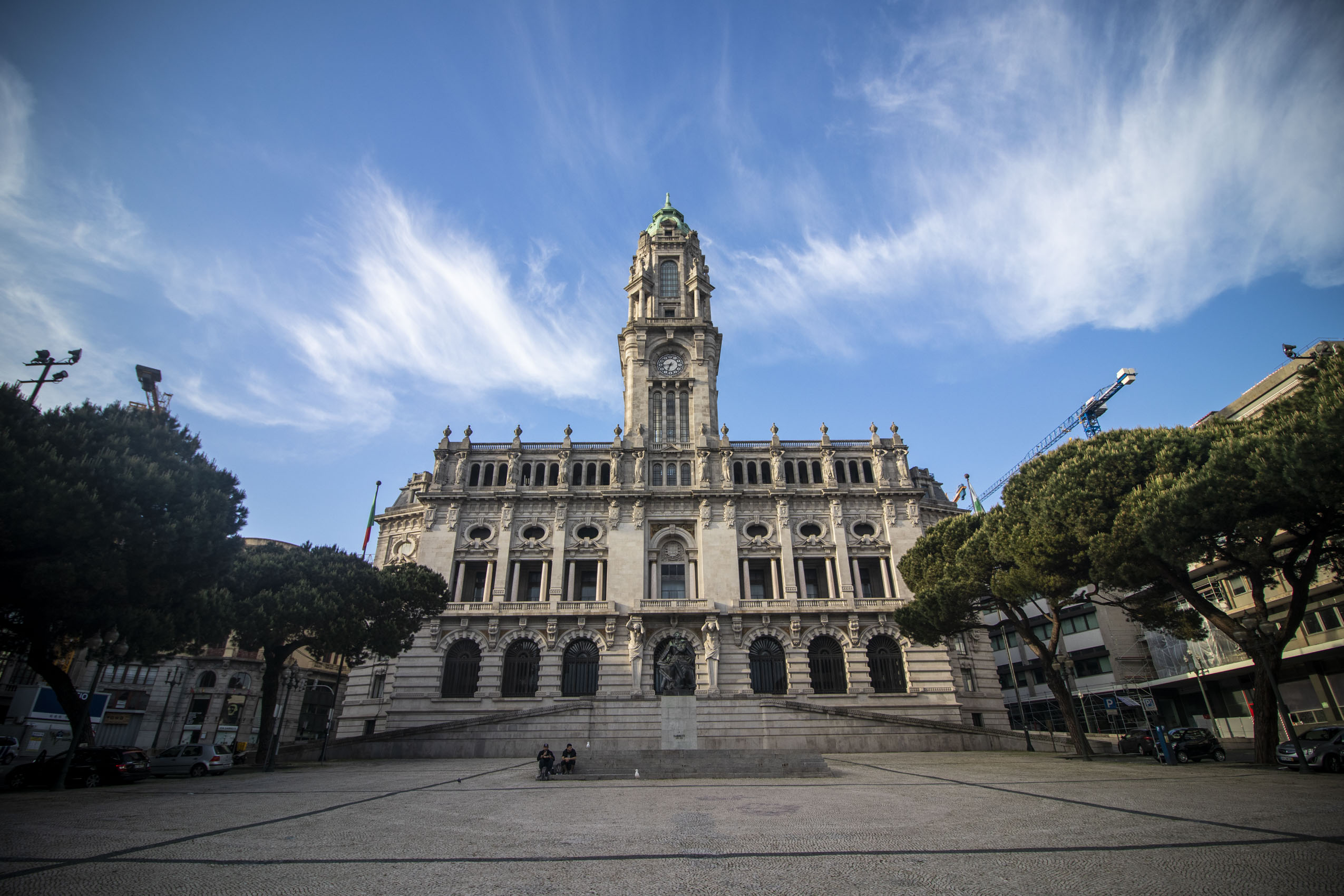 Câmara do Porto afirma que enviou ao Governo recomendação sobre Corte Inglés em 2019