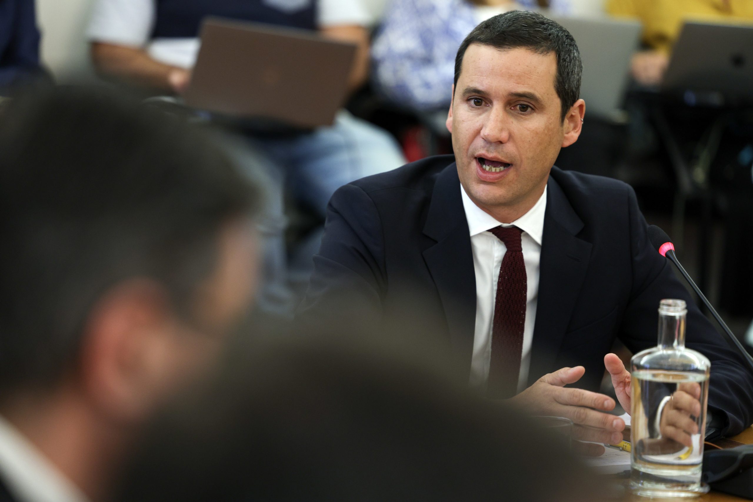 Atuação do SIS na recuperação de computador do ministério das Infraestruturas. O que se sabe até agora