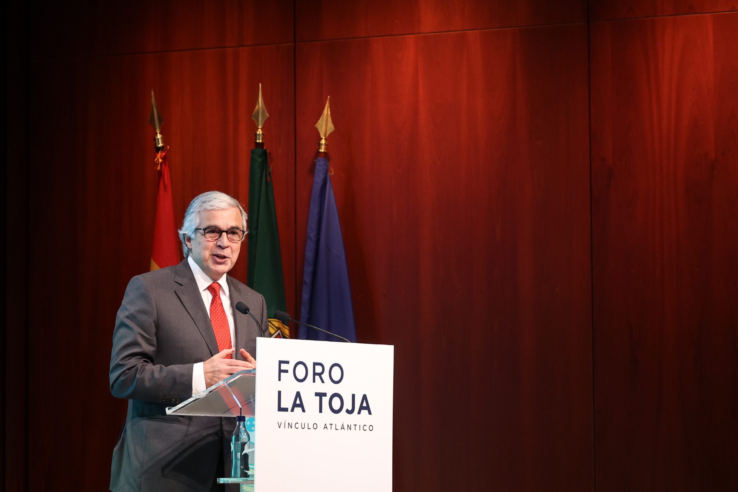 Presidente da Assembleia da República felicita Metsola: “renovação é abrir novas pontes, a favor de Portugal na Europa e da Europa em Portugal”