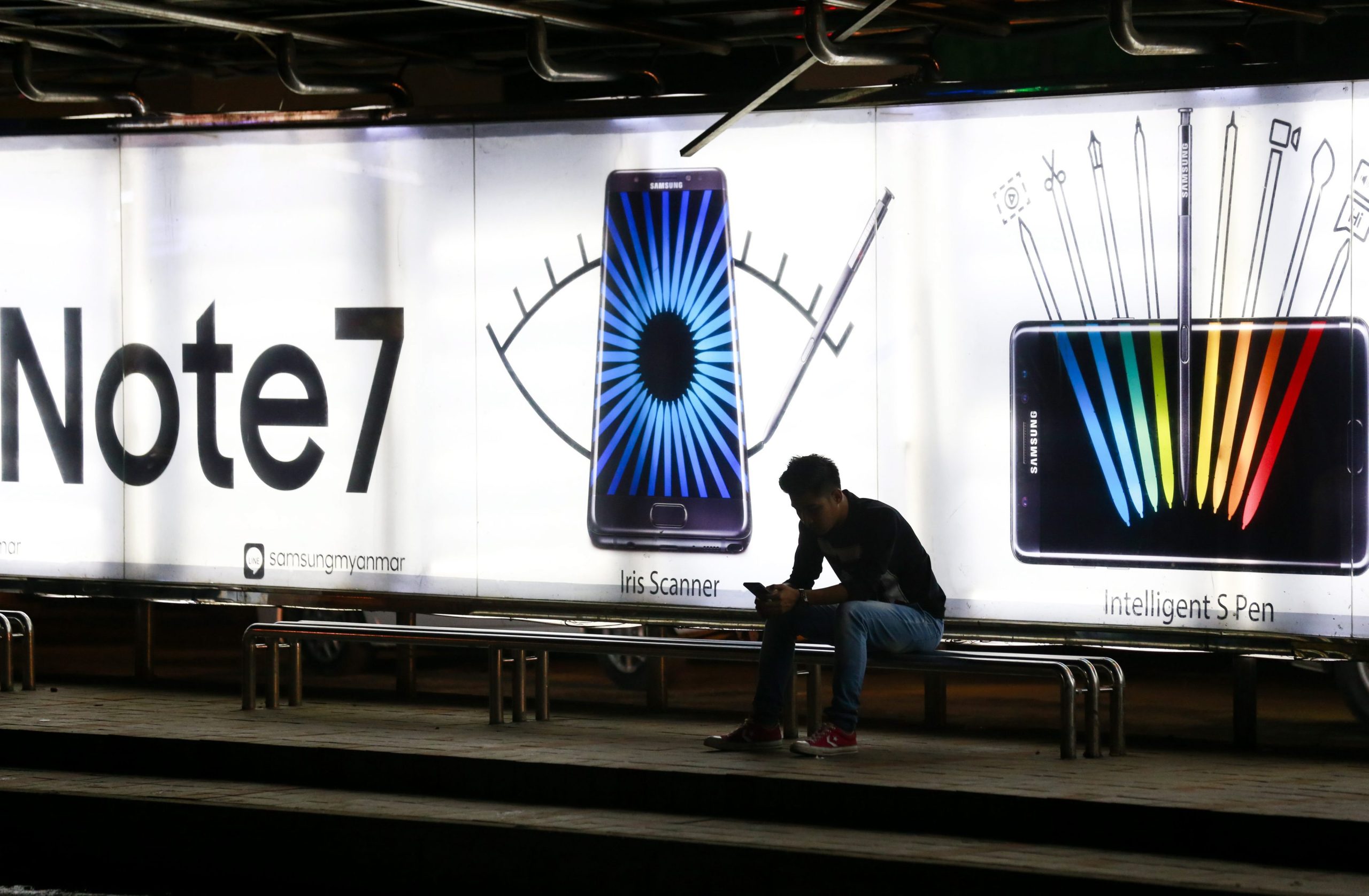 TAAG proíbe transporte de Samsung Galaxy Note 7 nos seus voos