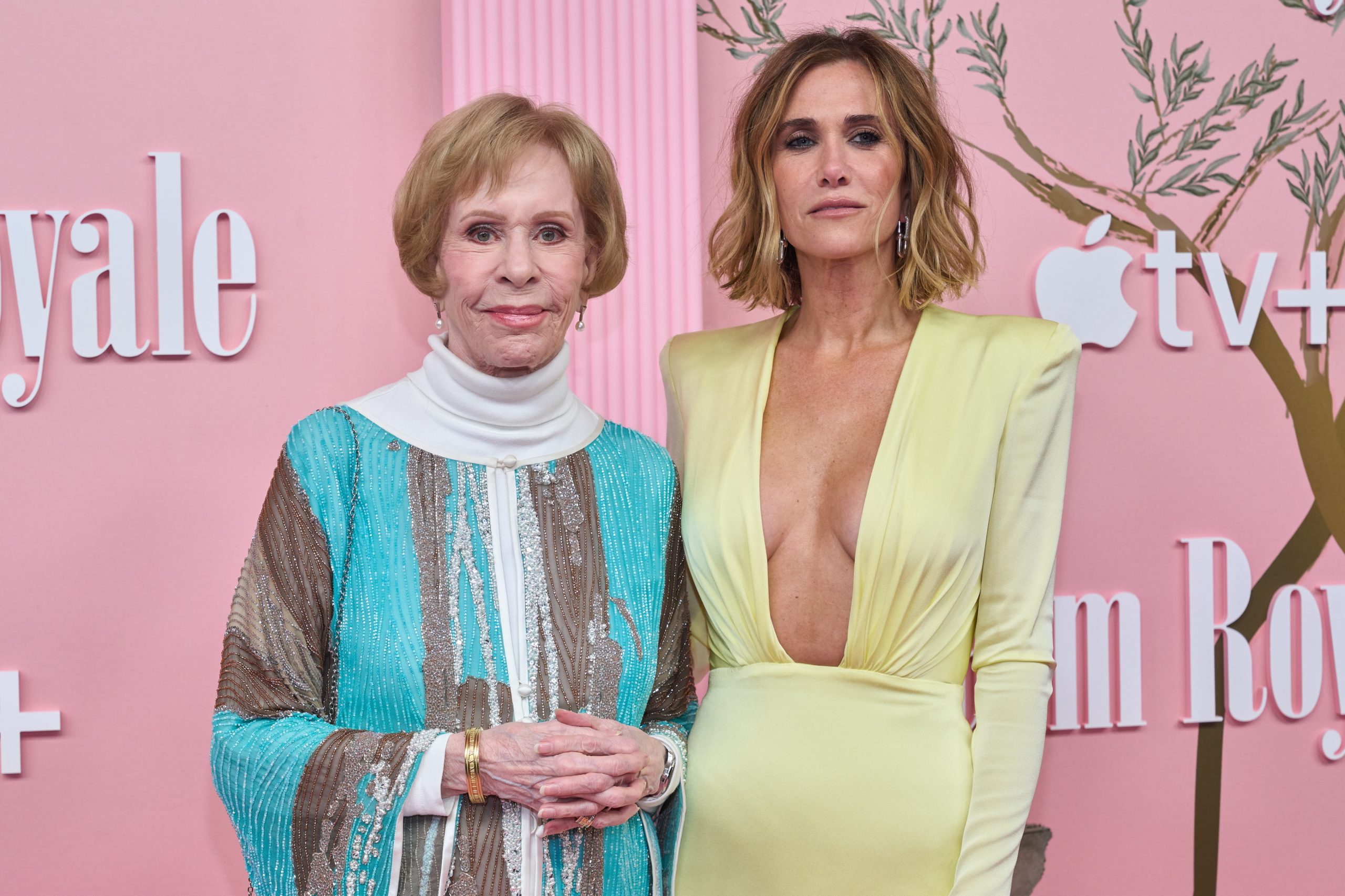 Criador da nova série da Apple com Kristen Wiig e Carol Burnett é luso-americano