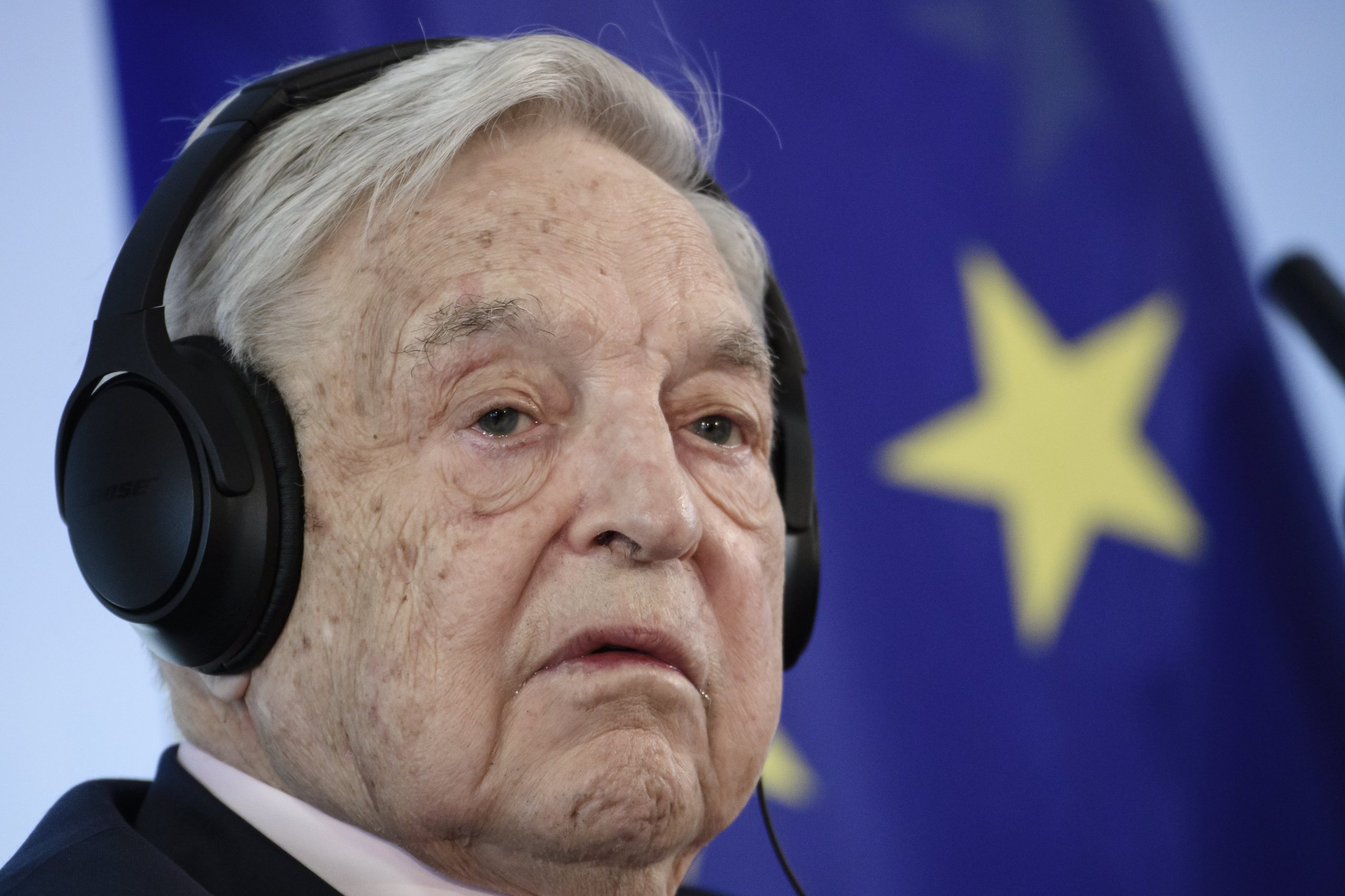 George Soros doa mais de 450 mil euros para travar o Brexit