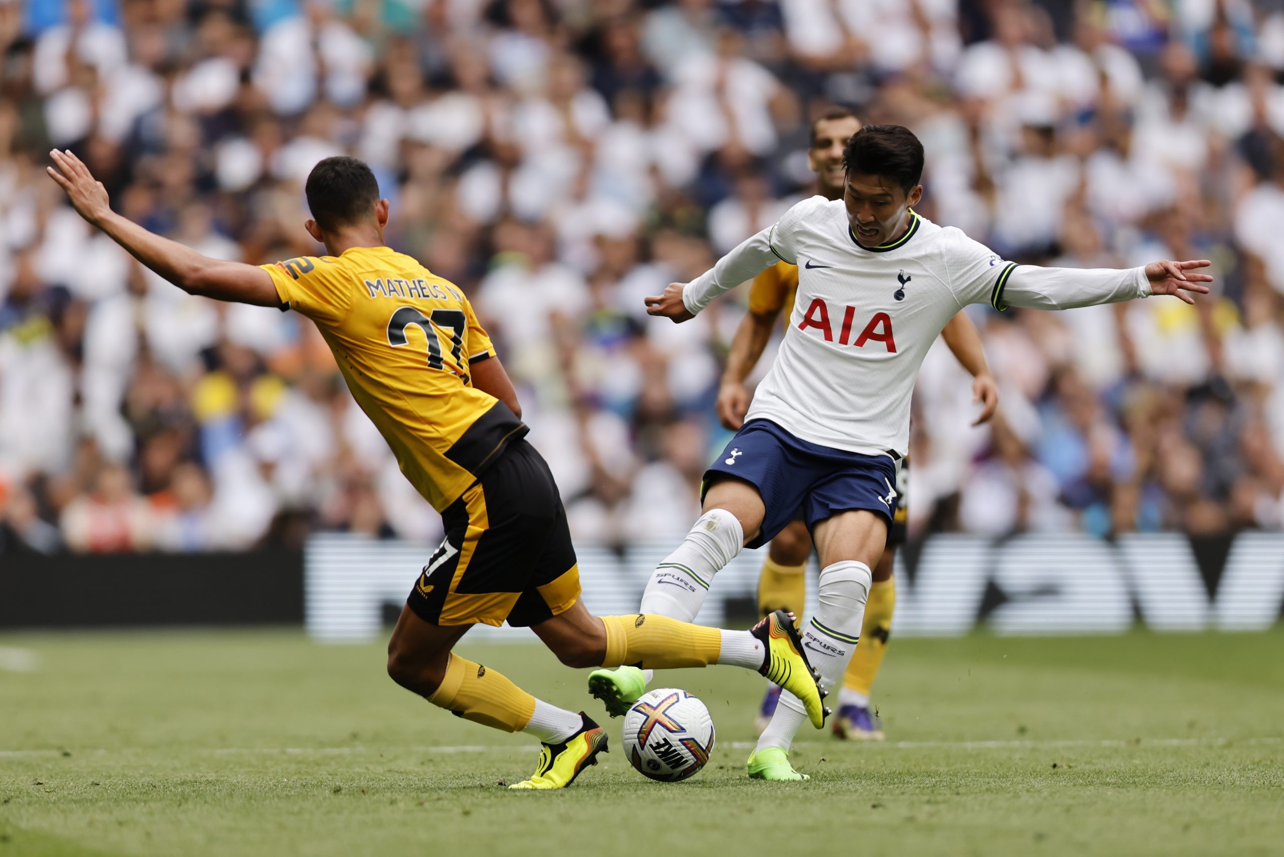 Wolverhampton estreia Matheus Nunes mas perde em casa do Tottenham