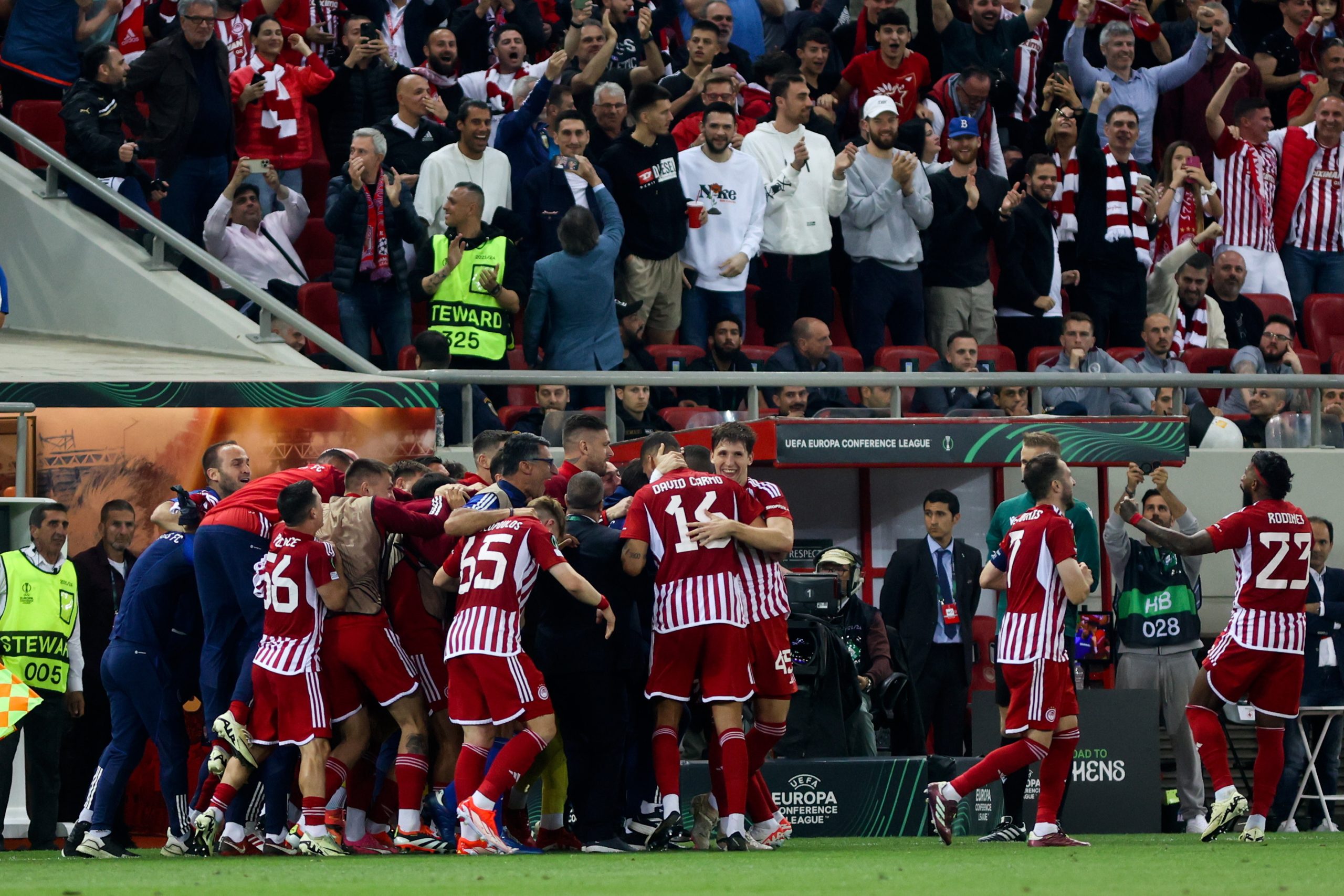 Olympiacos apura-se para a final da Liga Conferência Europa