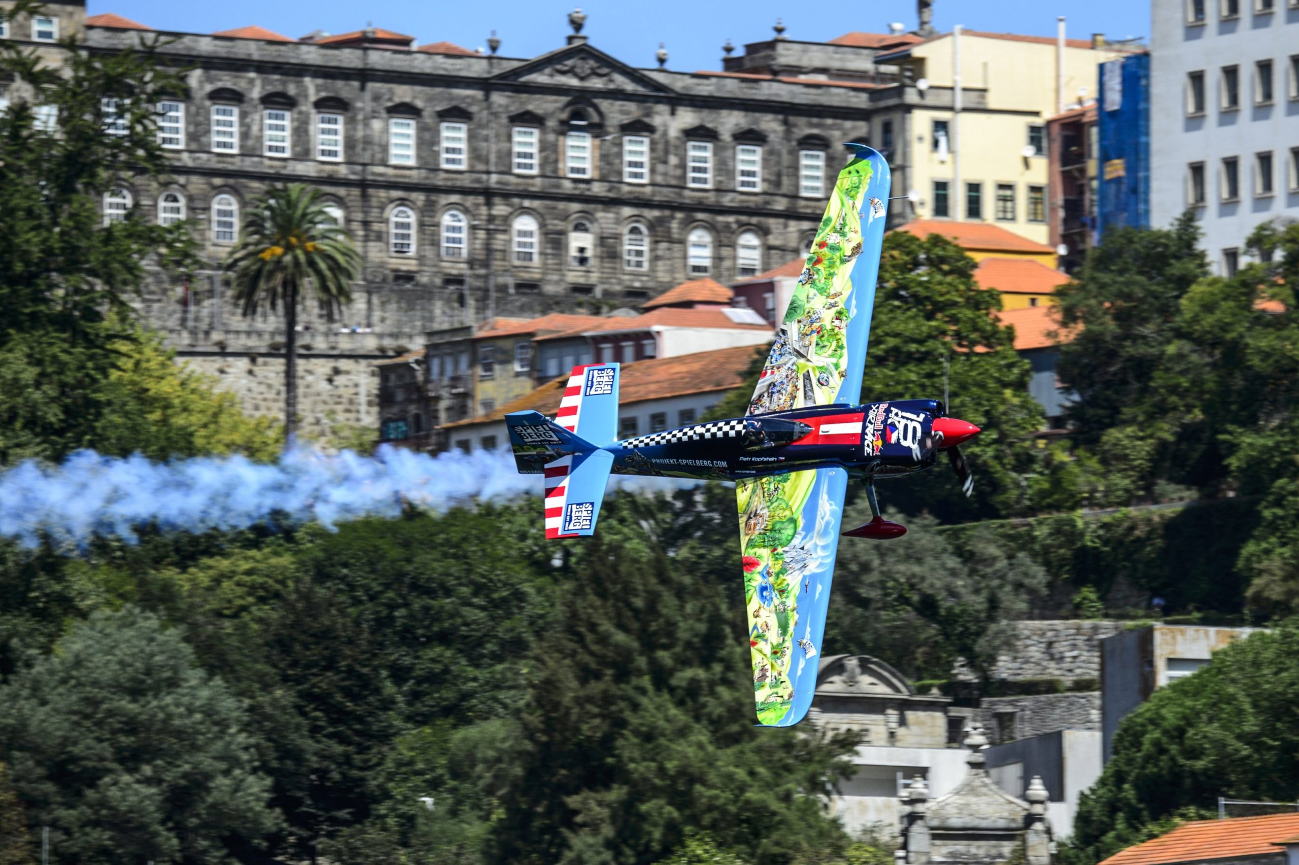 Autarca de Gaia orgulhoso com regresso da Red Bull Air Race às margens do Douro