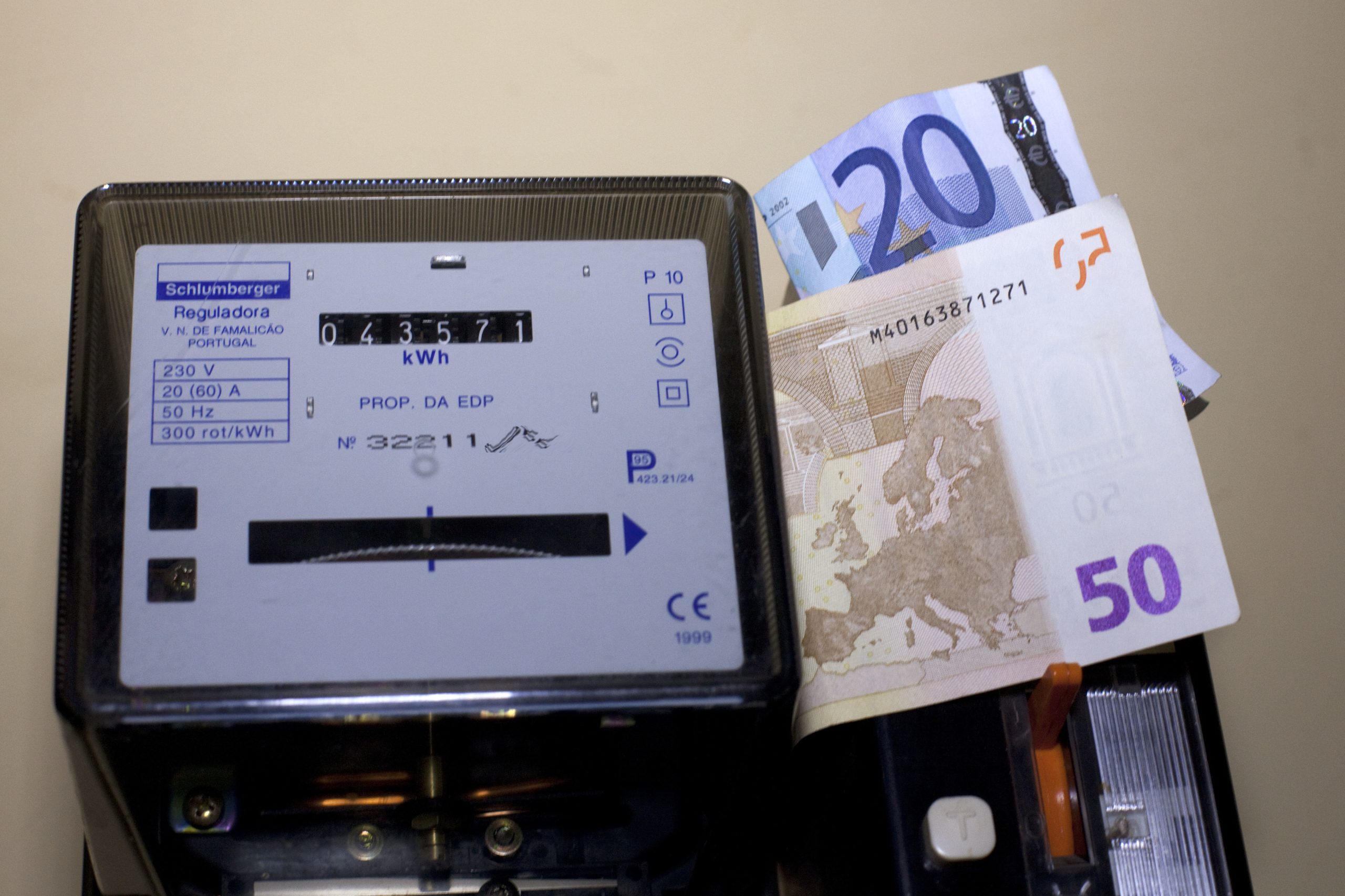 Inflação acelera para 2,3% em janeiro com fim de IVA Zero e eletricidade