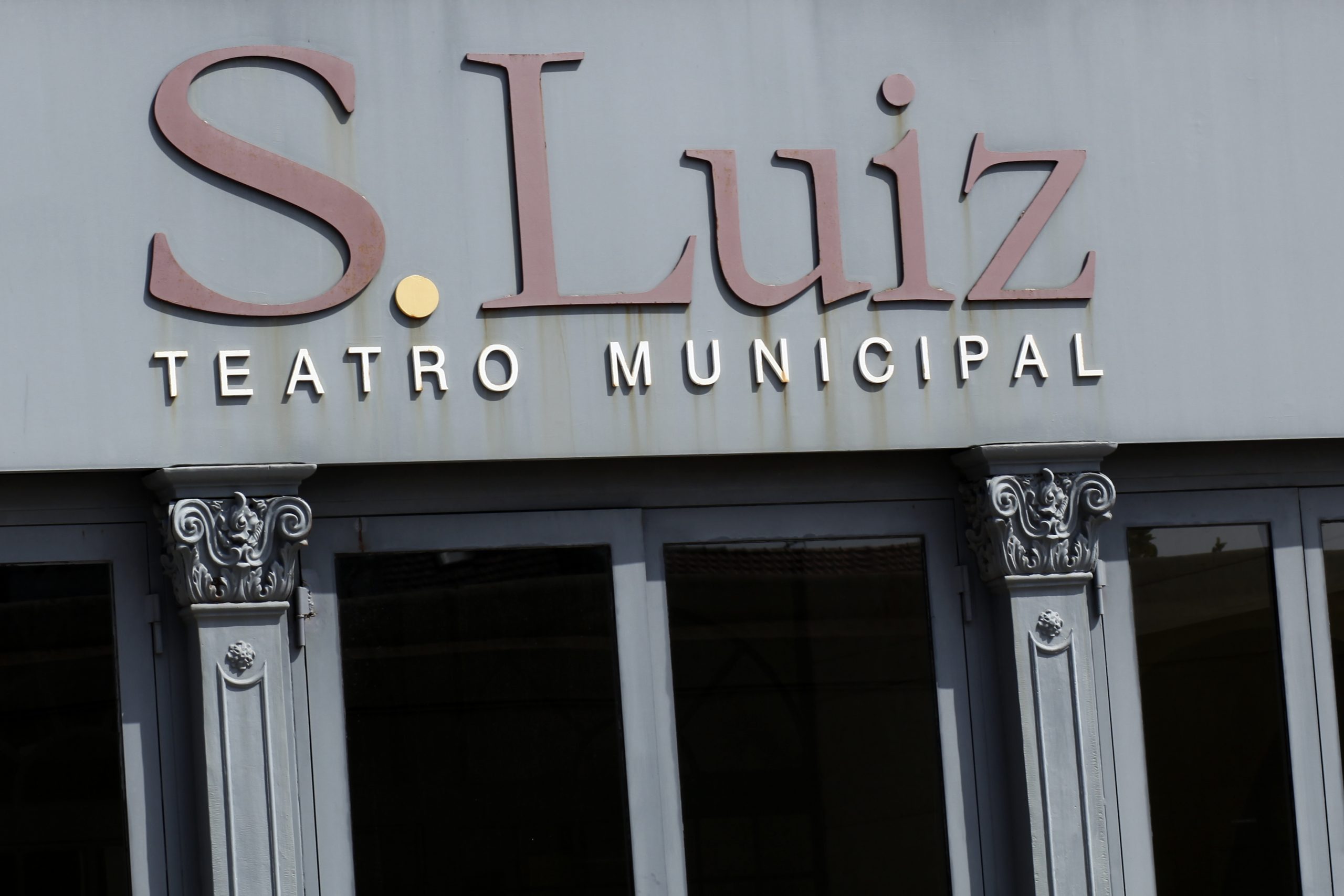 Artistas Unidos levam peça de Noël Coward ao palco na última encenação de Jorge Silva Melo