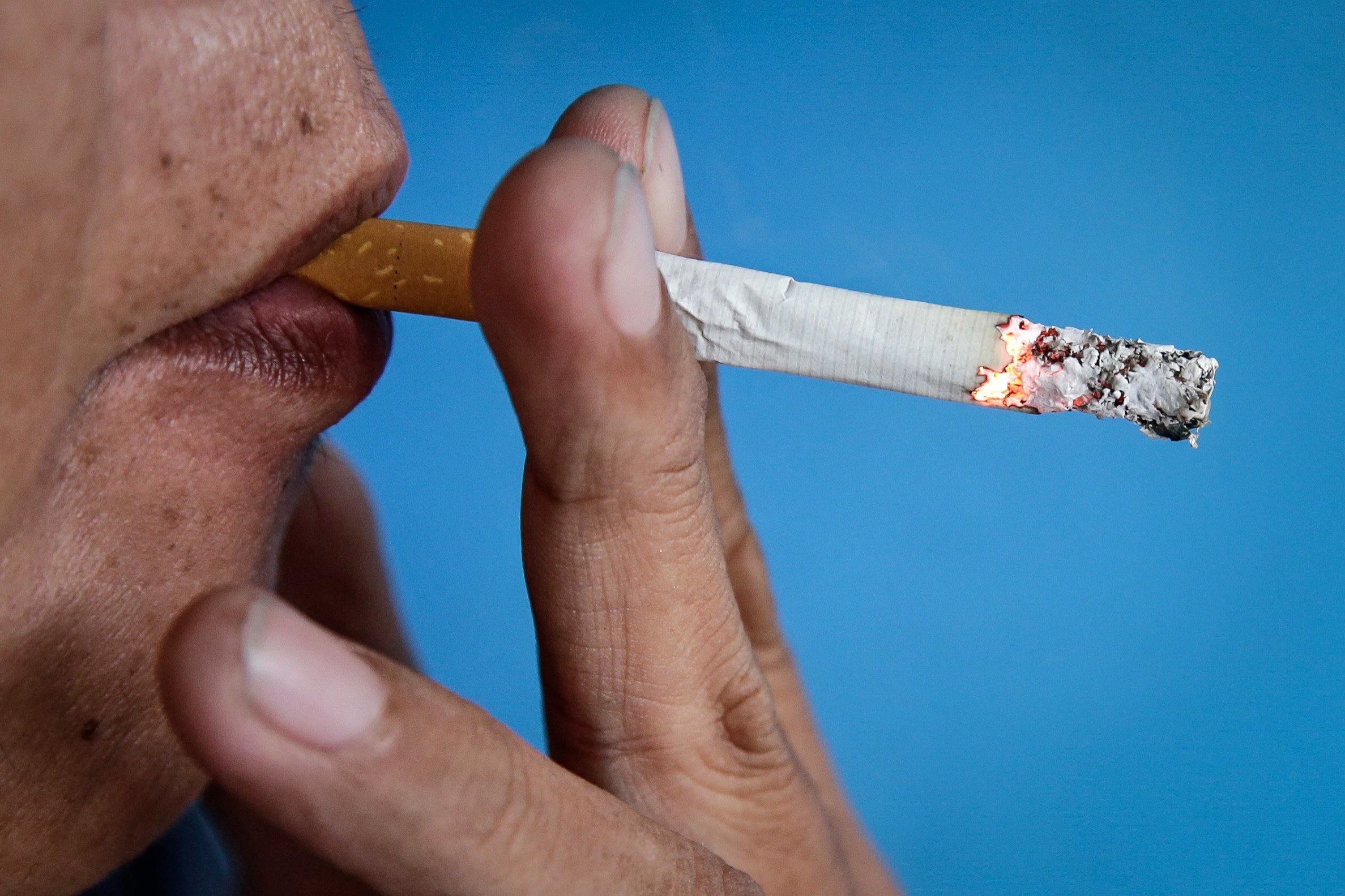 OMS lança campanha para deixar de fumar com ajuda das redes sociais