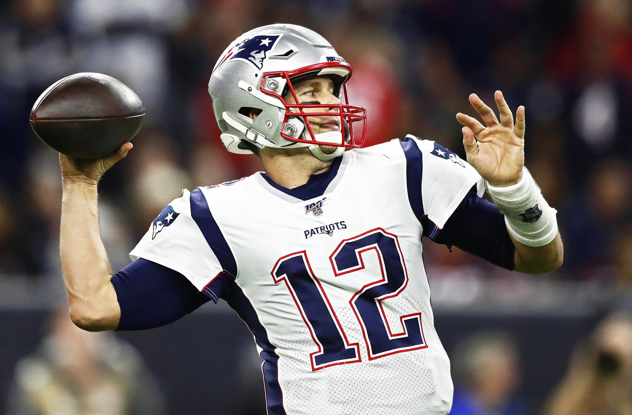 ‘Quarterback’ Tom Brady vai jogar dois anos nos Tampa Bay Buccaneers