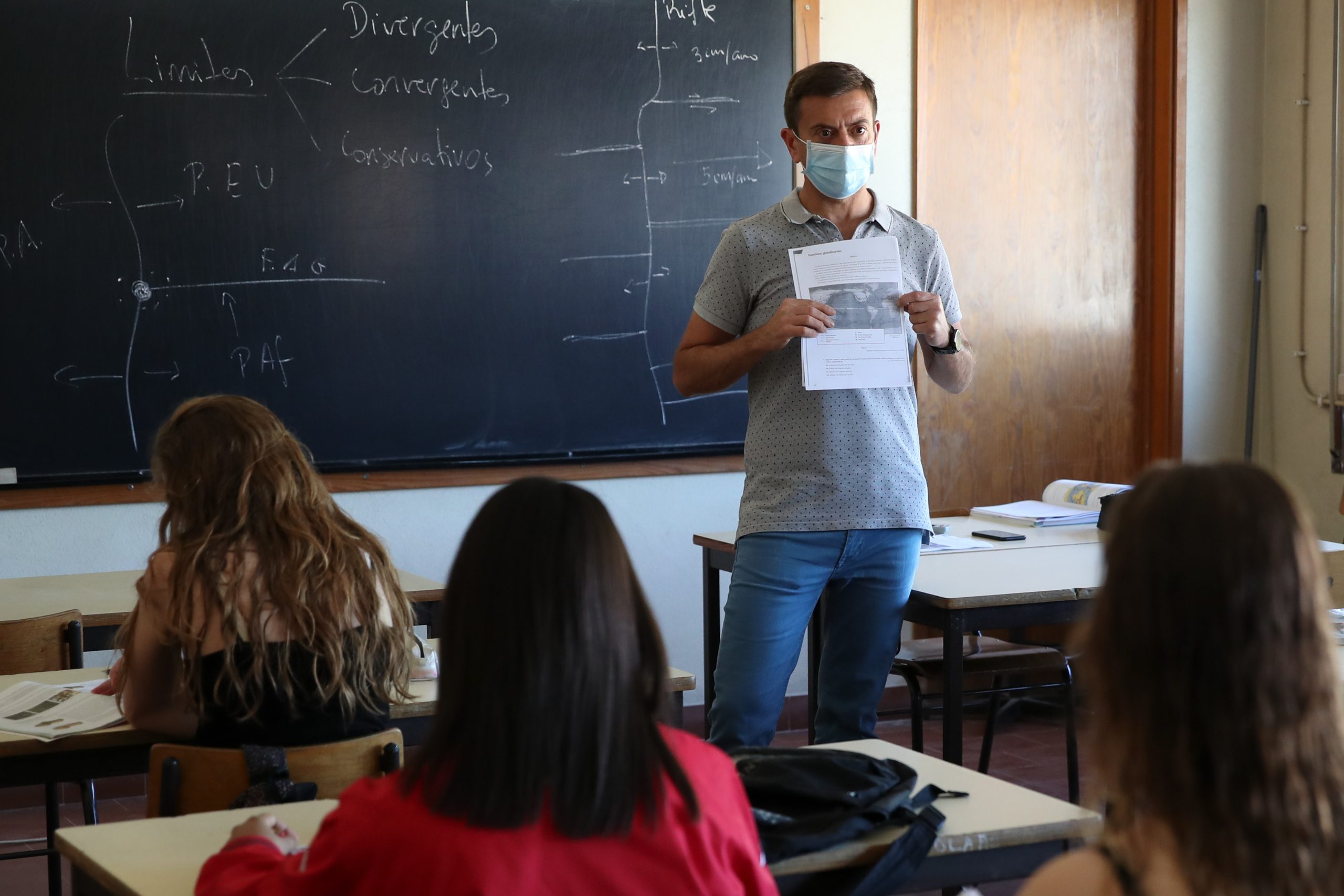 Conselho Nacional Educação pede medidas que tornem profissão docente atrativa