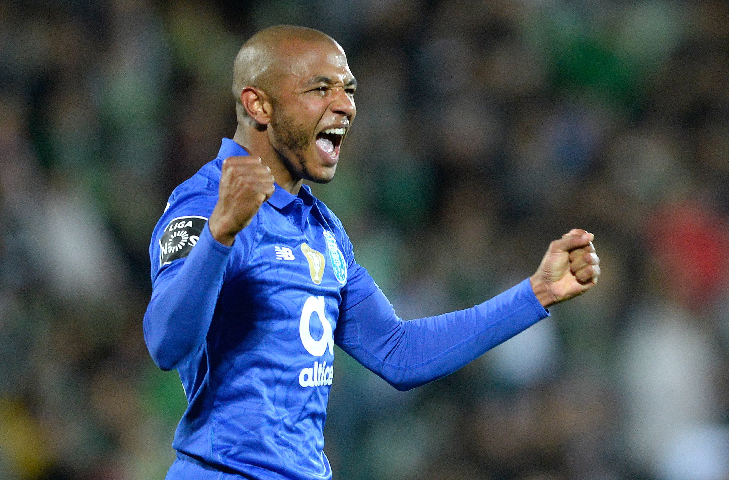 Brahimi despede-se e diz que leva a “família portista” no coração