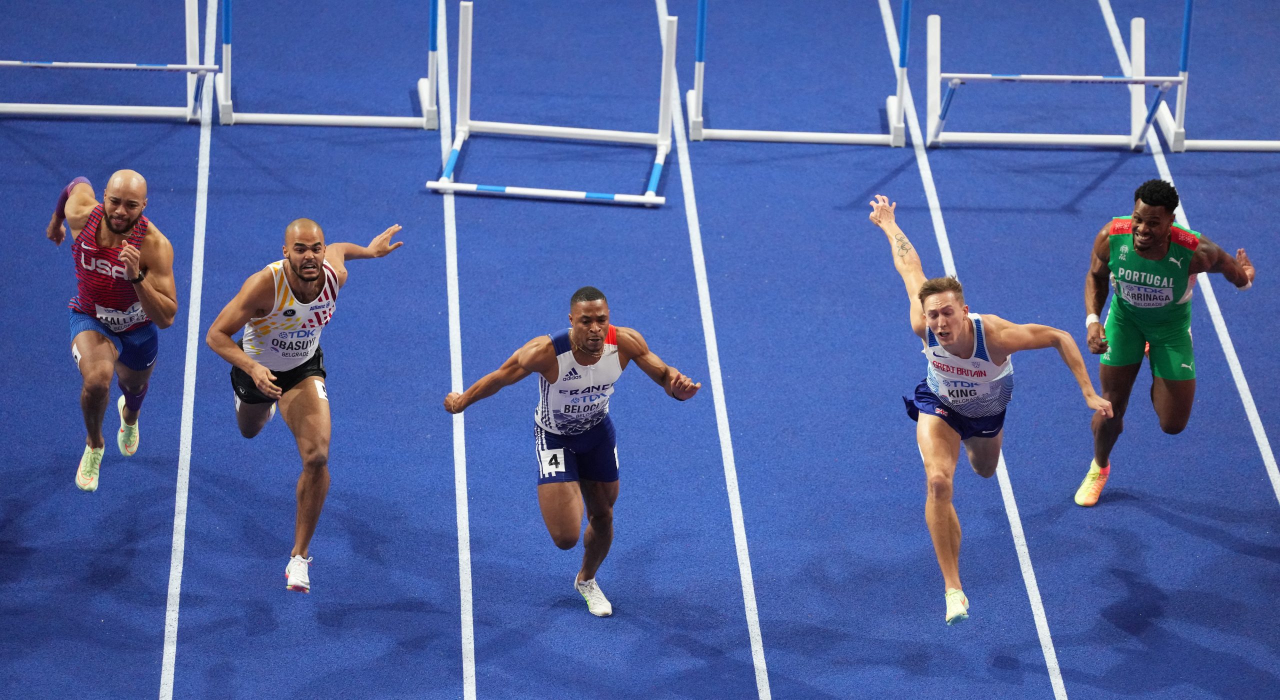 Atletismo/Europeus: Larrinaga derrubado nas semifinais dos 60 metros barreiras