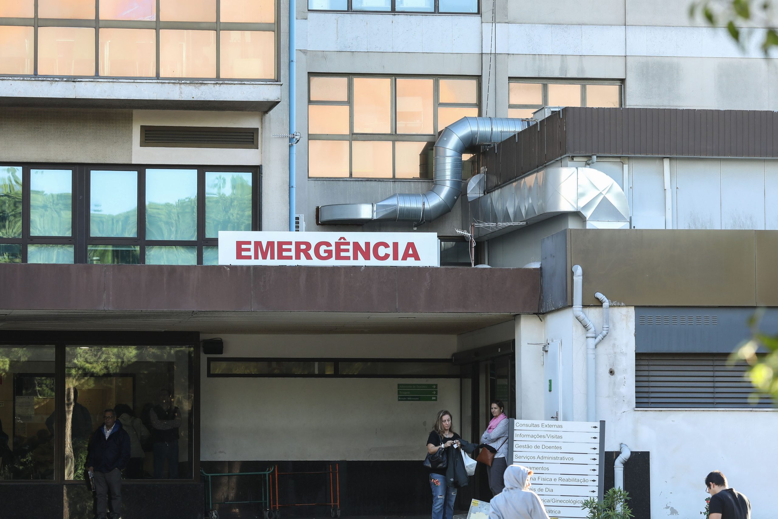 Blocos operatórios fechados, urgências e consultas a meio-gás em segundo dia de greve