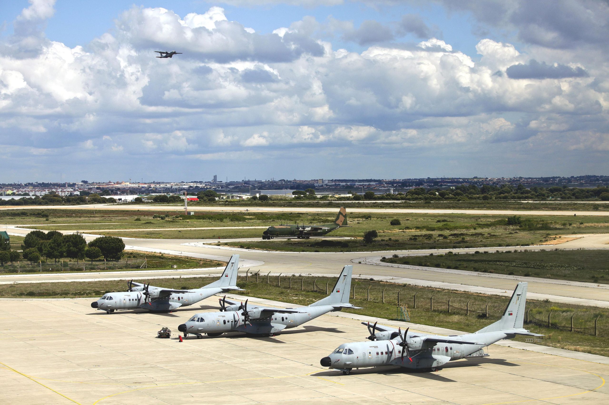 Base da Força Aérea no Montijo abre as portas amanhã. Público pode assistir a atividade aérea e visitar a torre de controlo