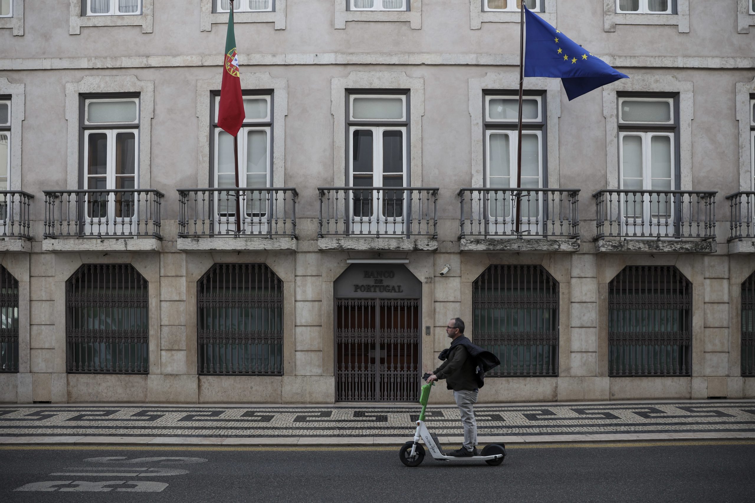 Banco de Portugal alerta que VeltoBank não está autorizada a receber depósitos nem a conceder crédito