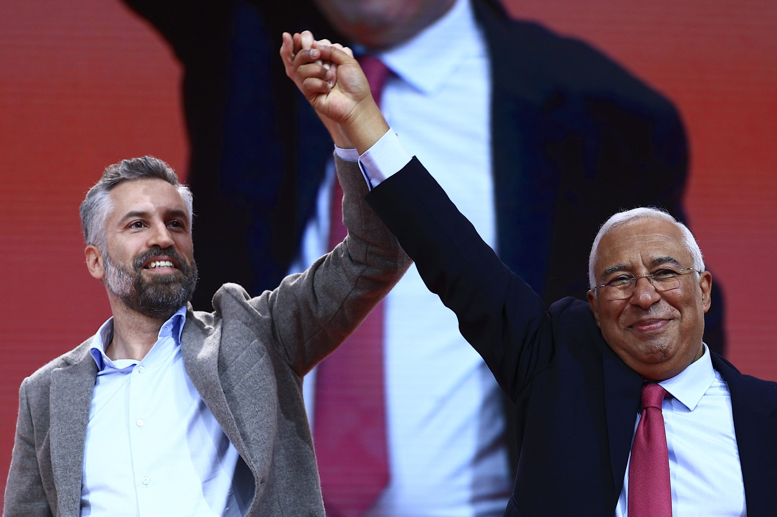 Congresso do PS: “Não derrubaram o partido. Com Pedro Nuno Santos viva o PS, viva Portugal”, exclamou António Costa