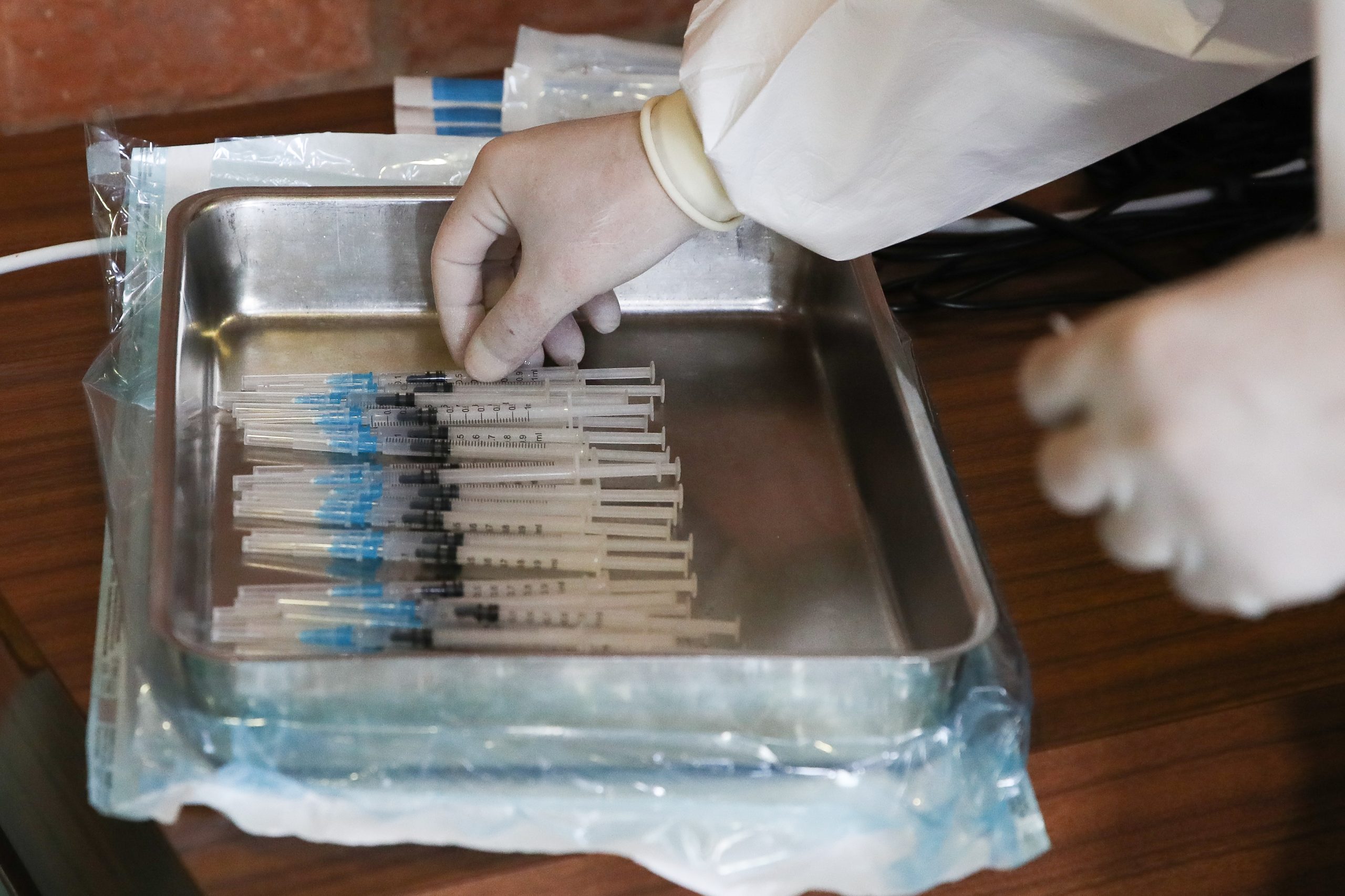Carnaxide. Erro informático marca vacinação de mais de 400 pessoas para a mesma hora