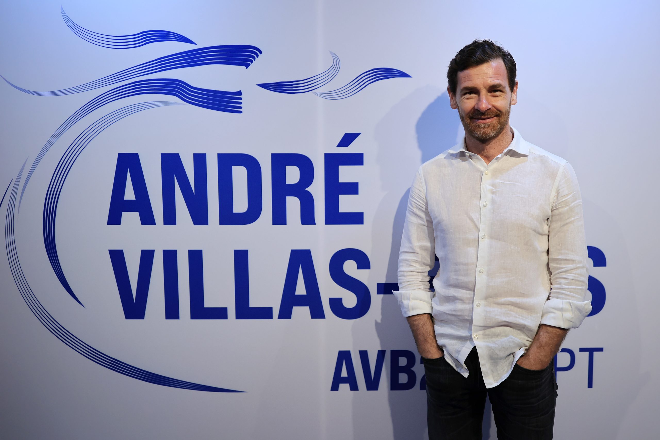 Villas-Boas reunido “em sala privada” da sede de campanha
