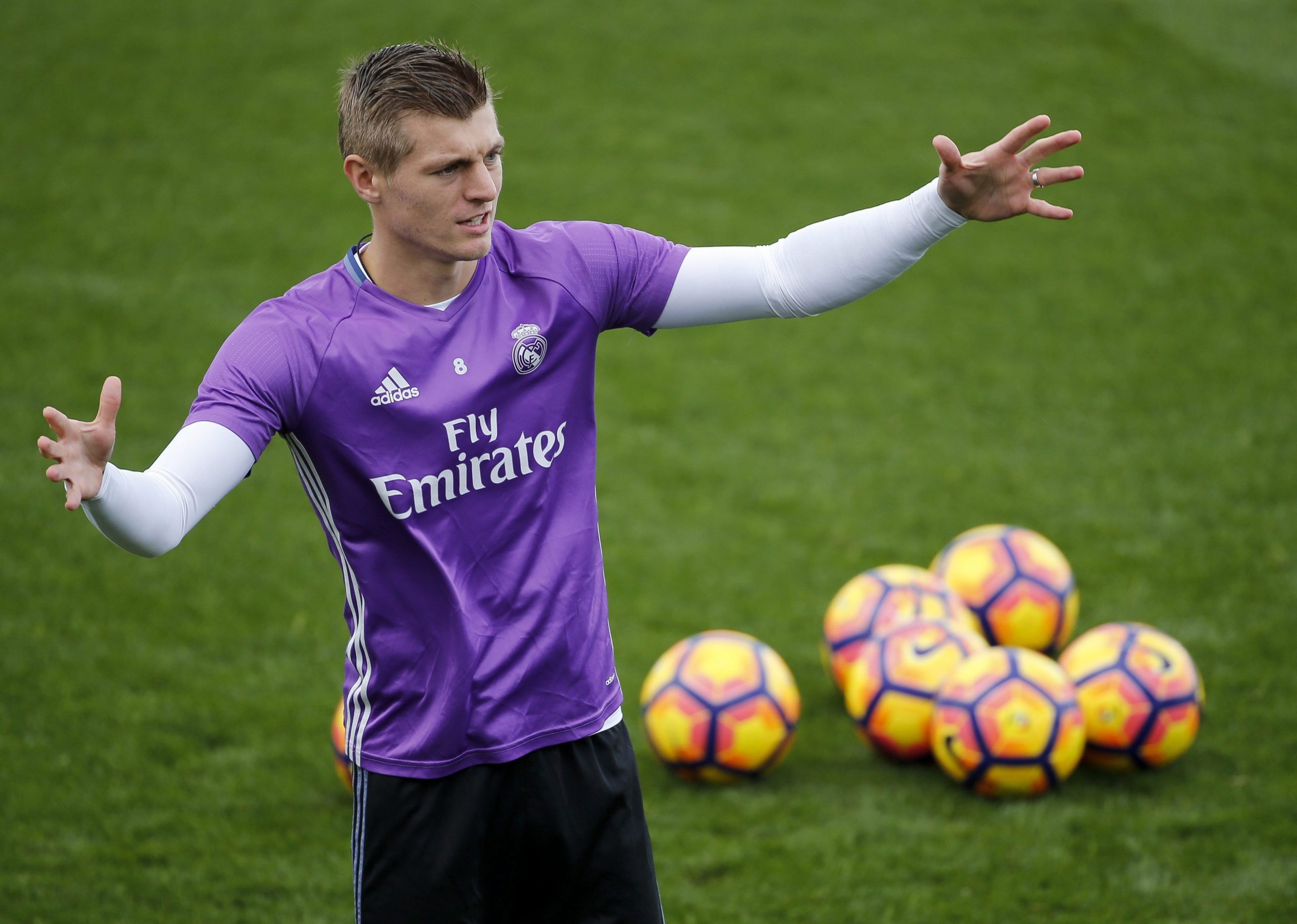 Toni Kroos eleito personalidade desportiva do ano pela revista Kicker