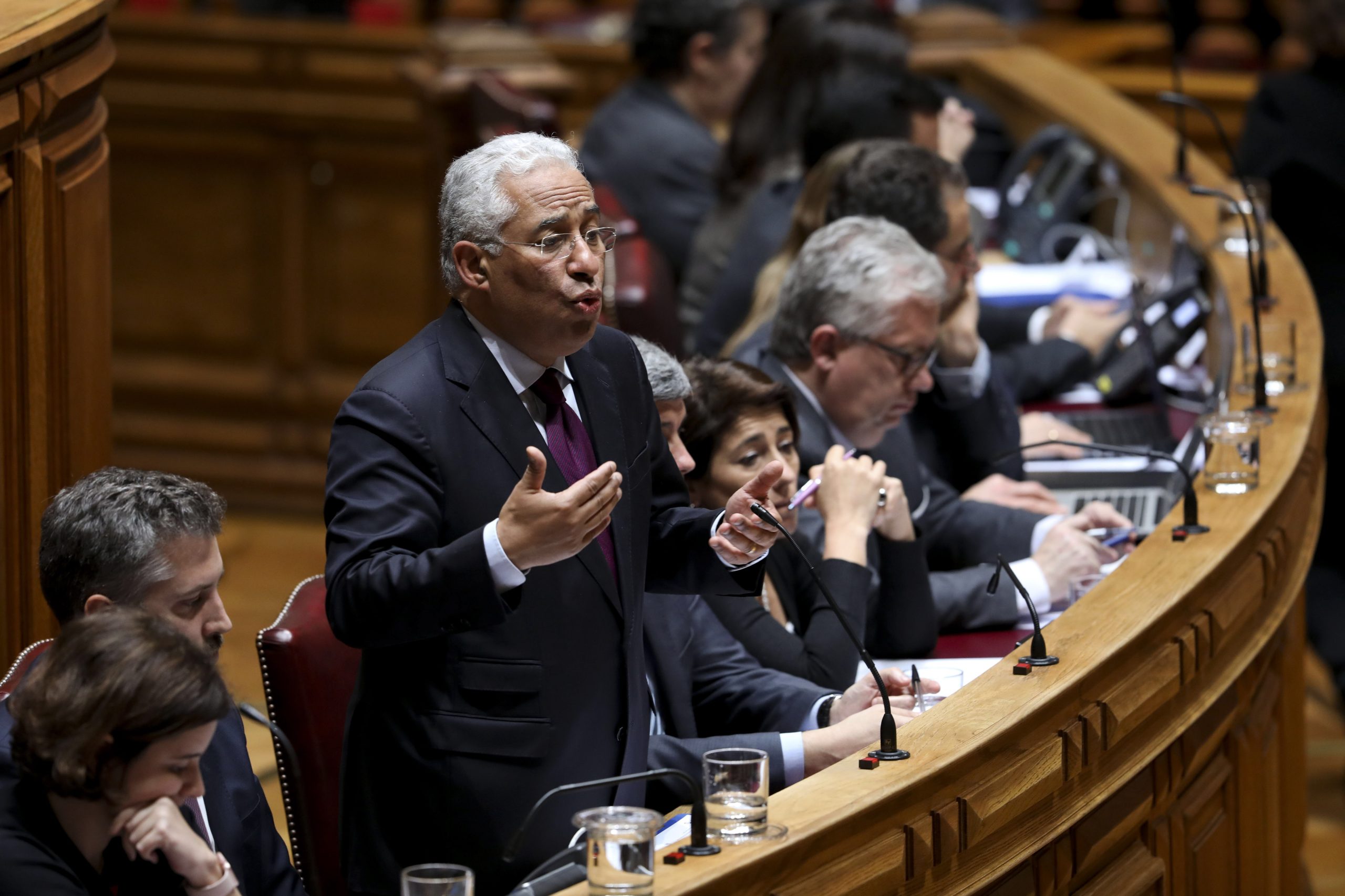 PSD/CDS questiona sobre BES. Costa apenas diz “Palavras para quê?”