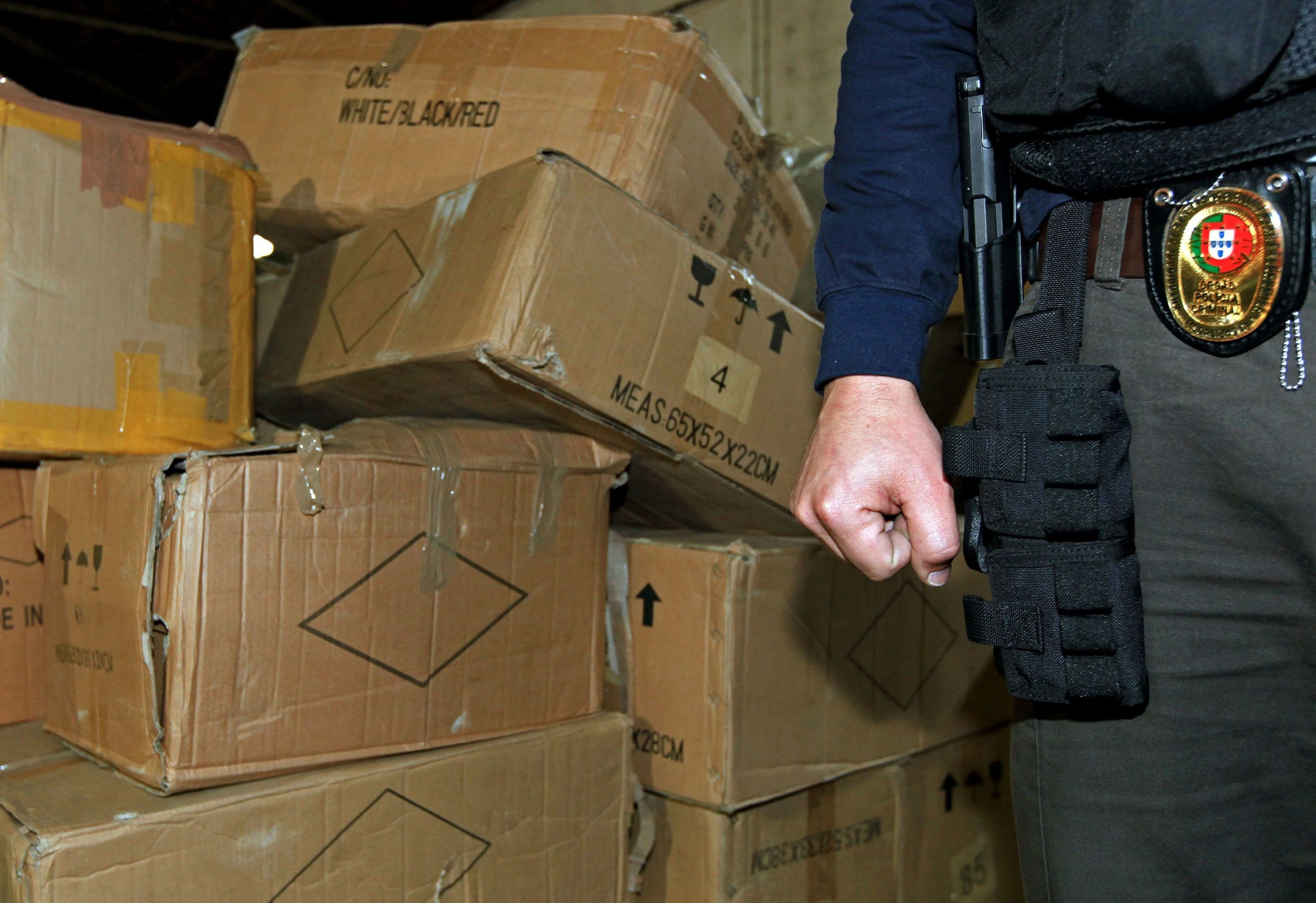 ASAE apreende 5.900 doses de droga e 12 mil artigos contrafeitos no Norte do país