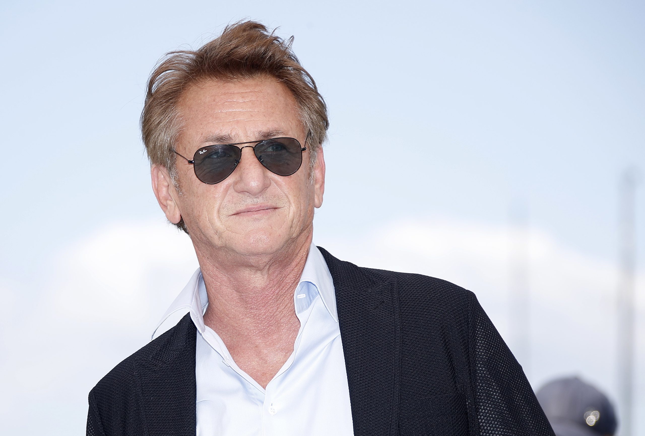 Organização de Sean Penn acusada de má gestão financeira e de ignorar denúncias de assédio sexual