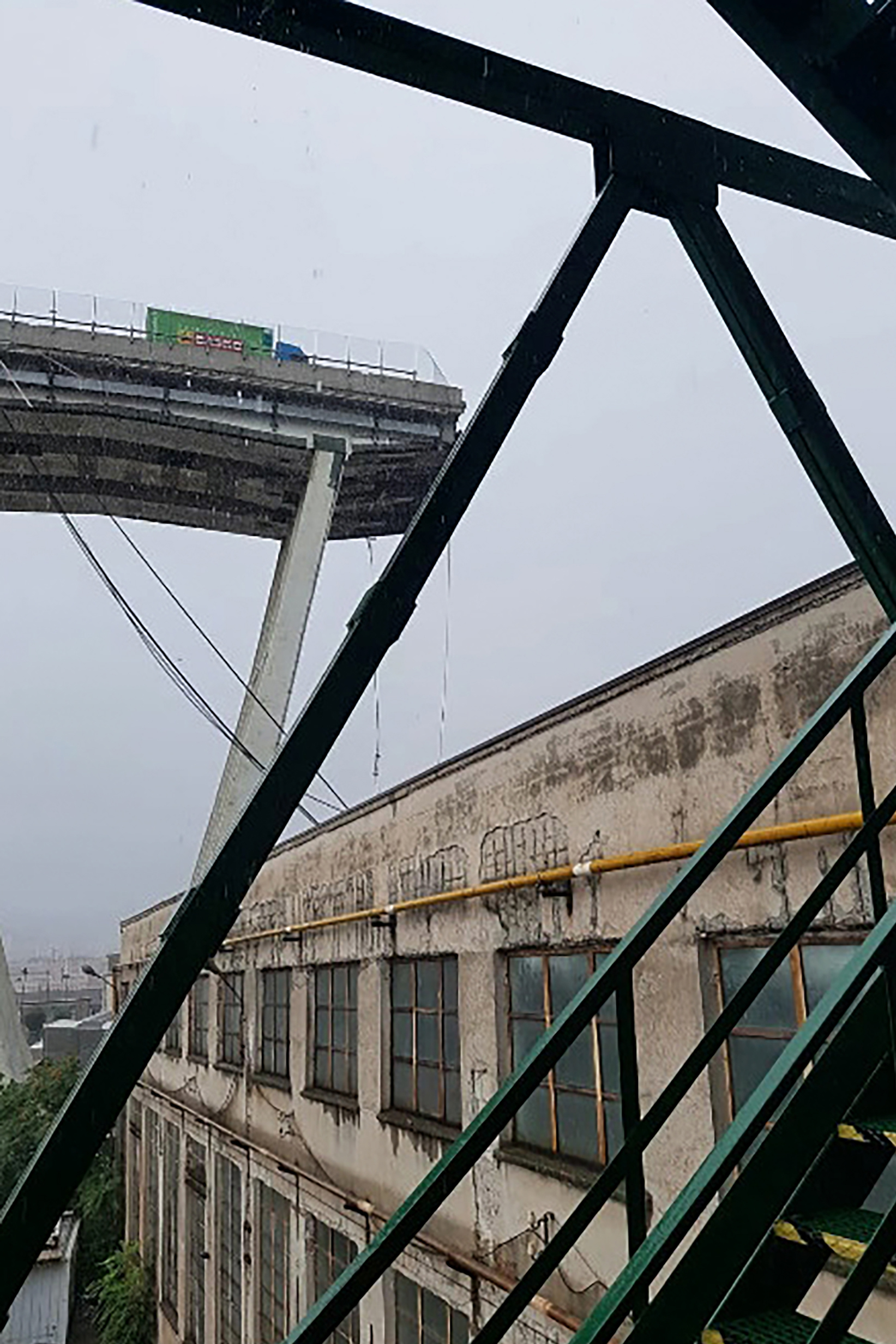 Governo quer demissões na concessionária que faz manutenção na ponte que desabou