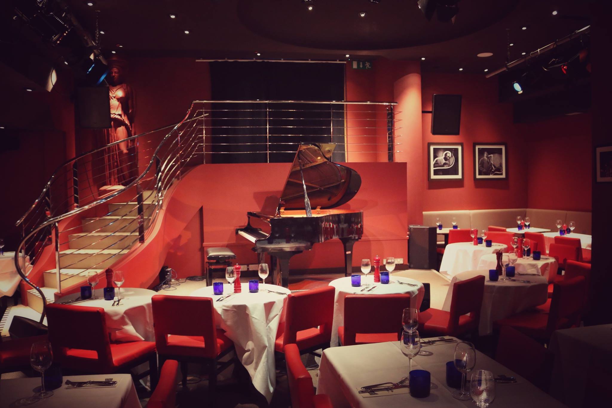 Pizzaria britânica programa concertos mensais de fado em Londres