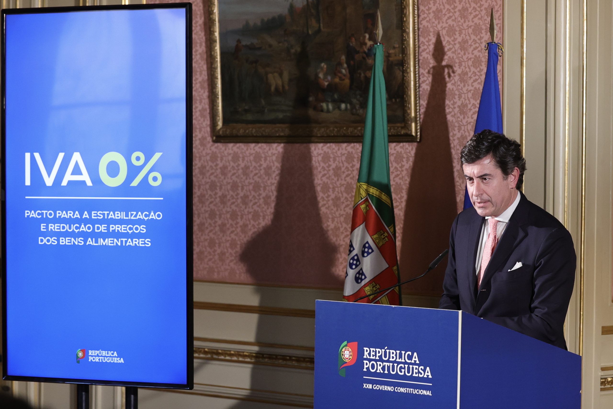 Distribuidores negam estratégia dos retalhistas em aumentar preços mas garantem que estes vão subir