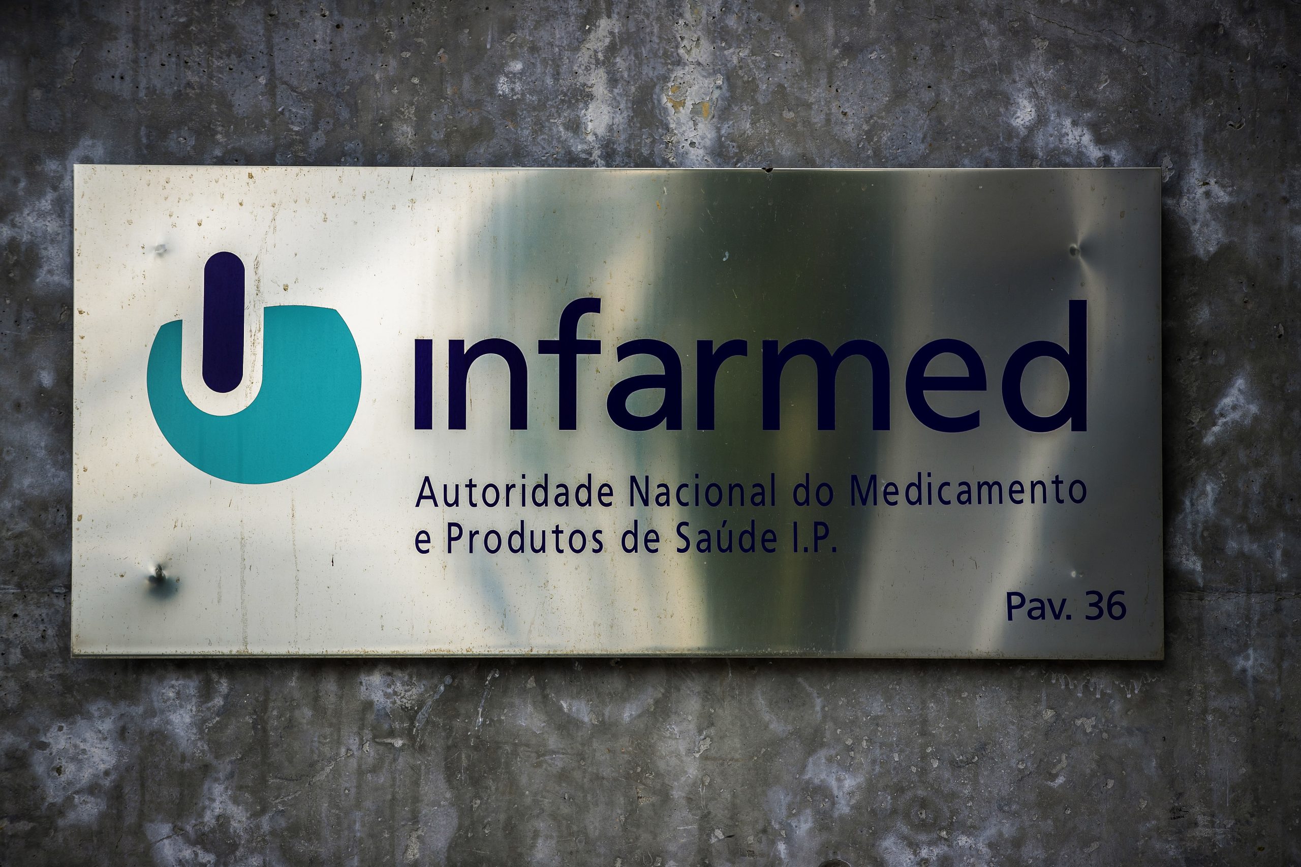 Infarmed ordena suspensão de venda de um lote do relaxante muscular Sirdalud