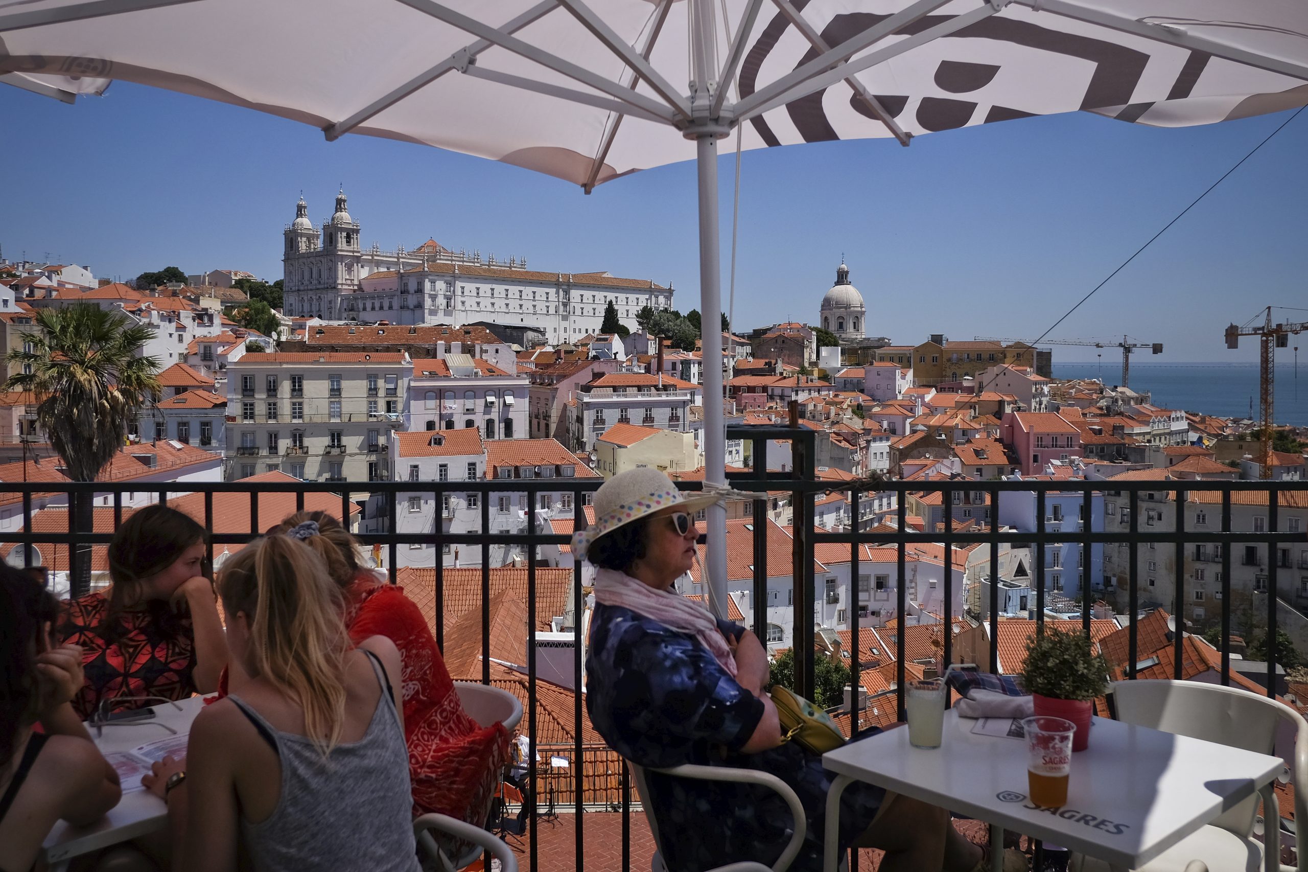 Receitas do turismo aumentaram quase 11% em 2016
