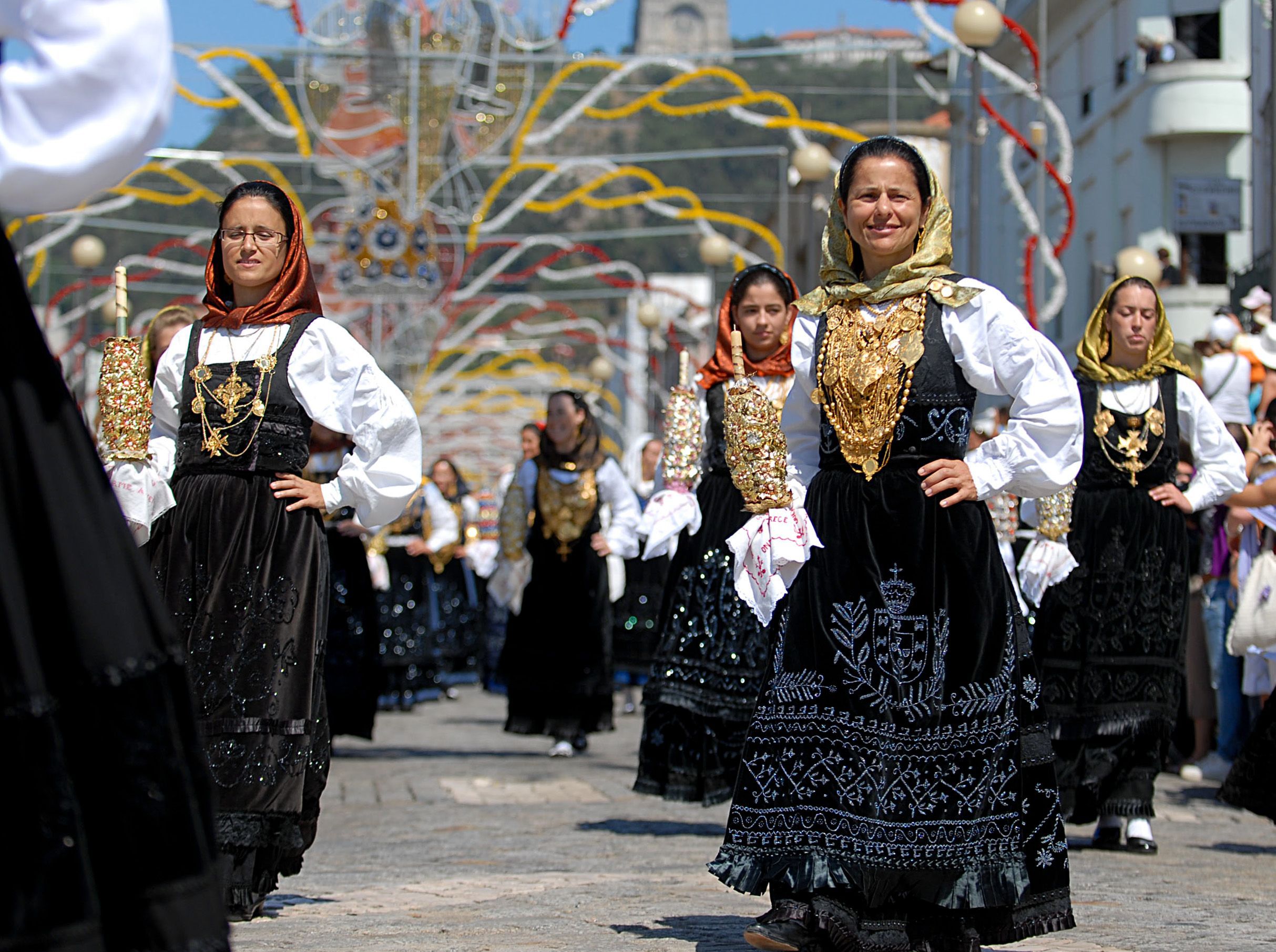 Programa das festas: havemos de lá ir, à  maior festa popular de Portugal. Onde ficar, o que comer e o que fazer em Viana do Castelo
