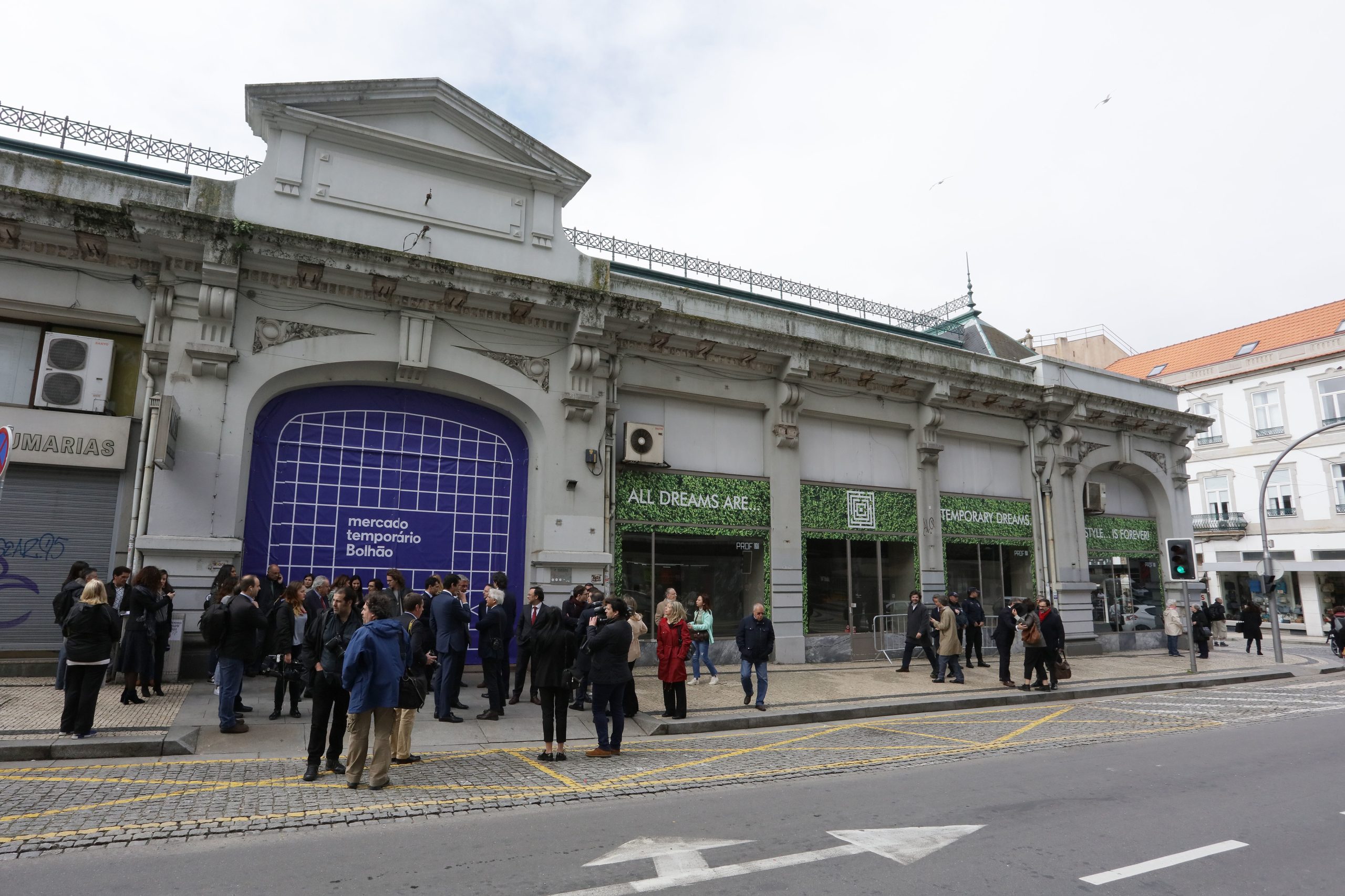 Obra de 2 anos no mercado do Bolhão consignada hoje pela Câmara do Porto