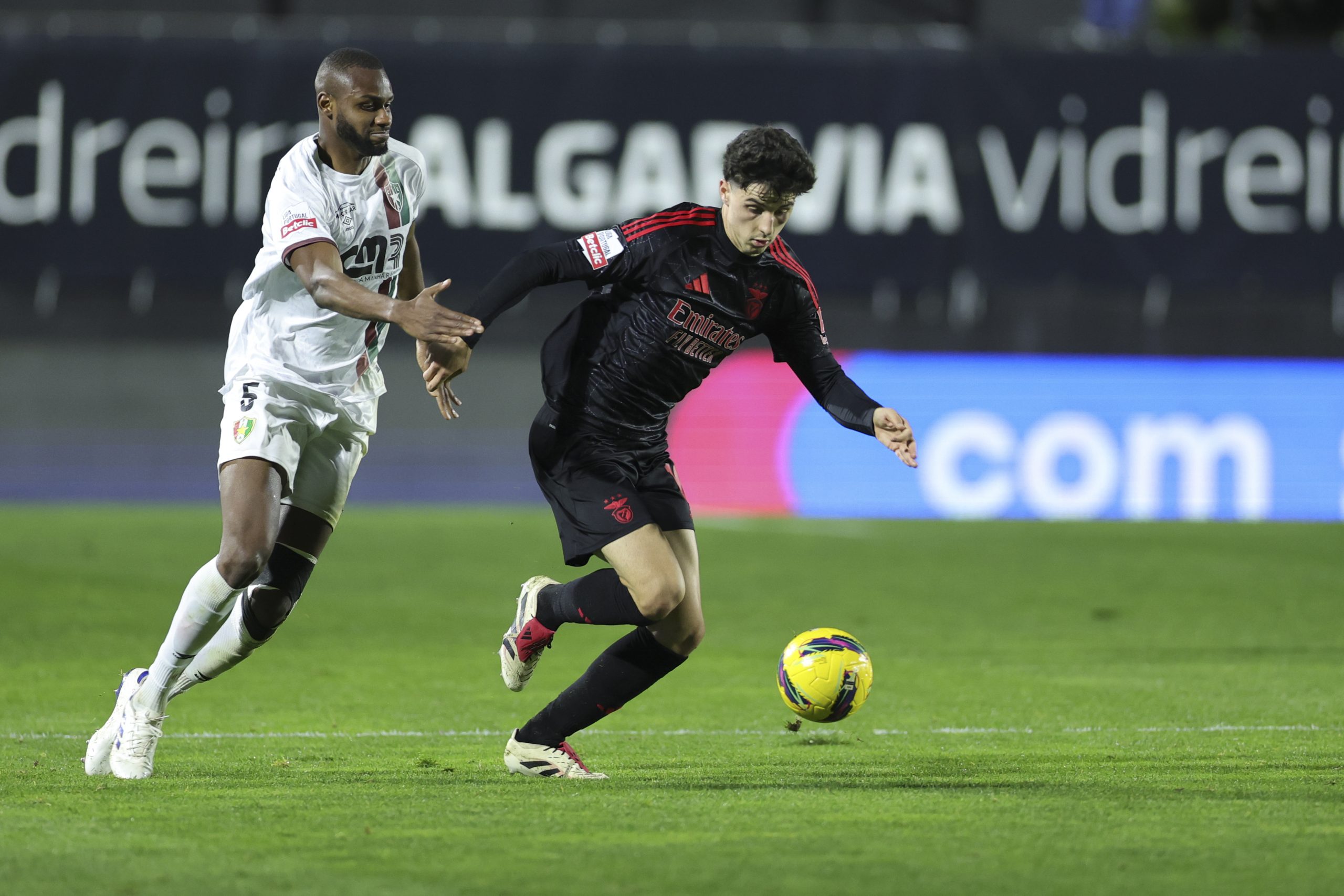 Manu Silva operado com sucesso ao ligamento do joelho esquerdo