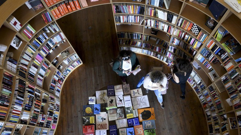 Mesas de autores, concertos e exposições marcam programa do Folio em Óbidos