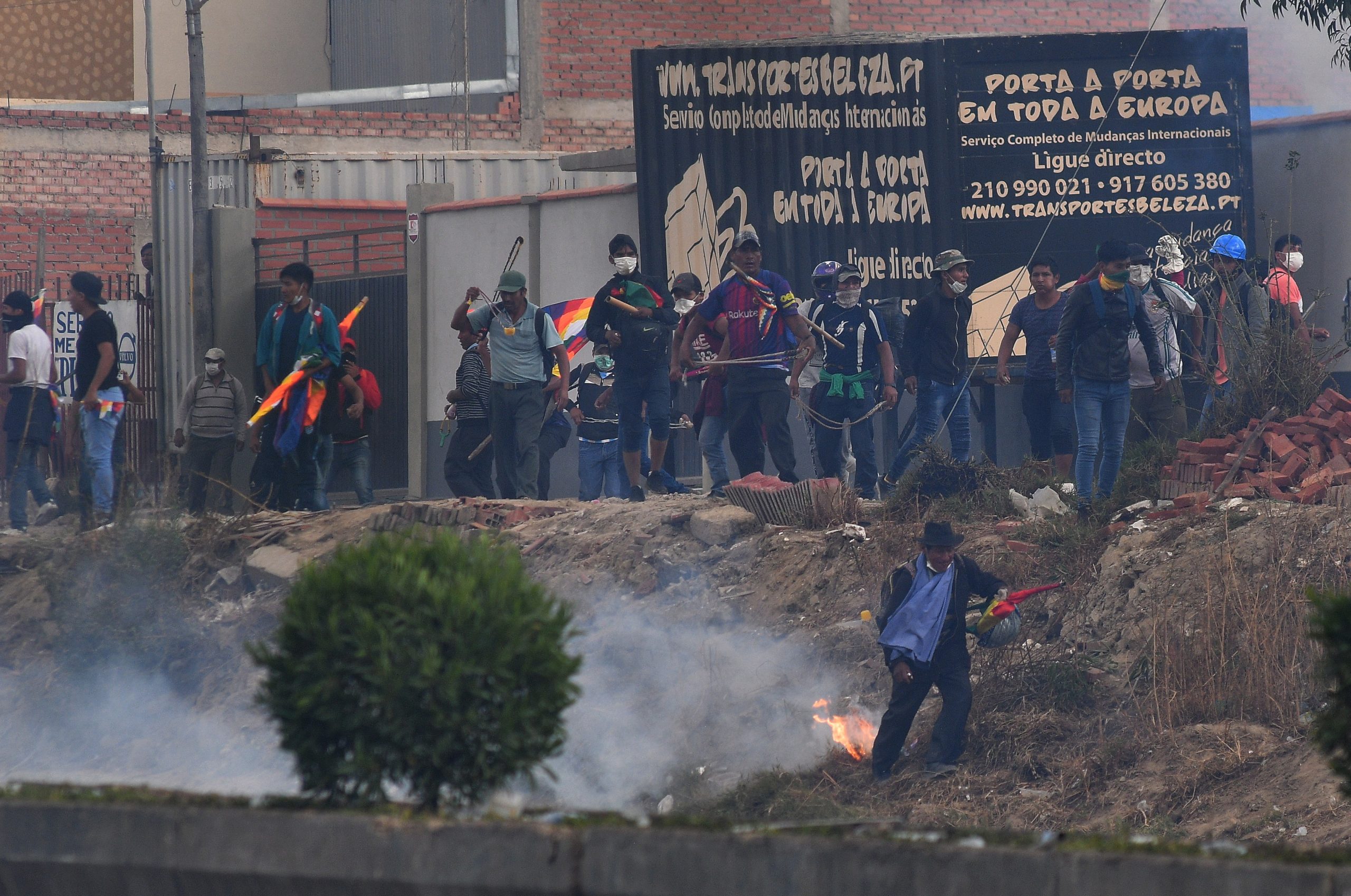 Novo confronto entre polícias e manifestantes provoca 30 feridos na Bolívia