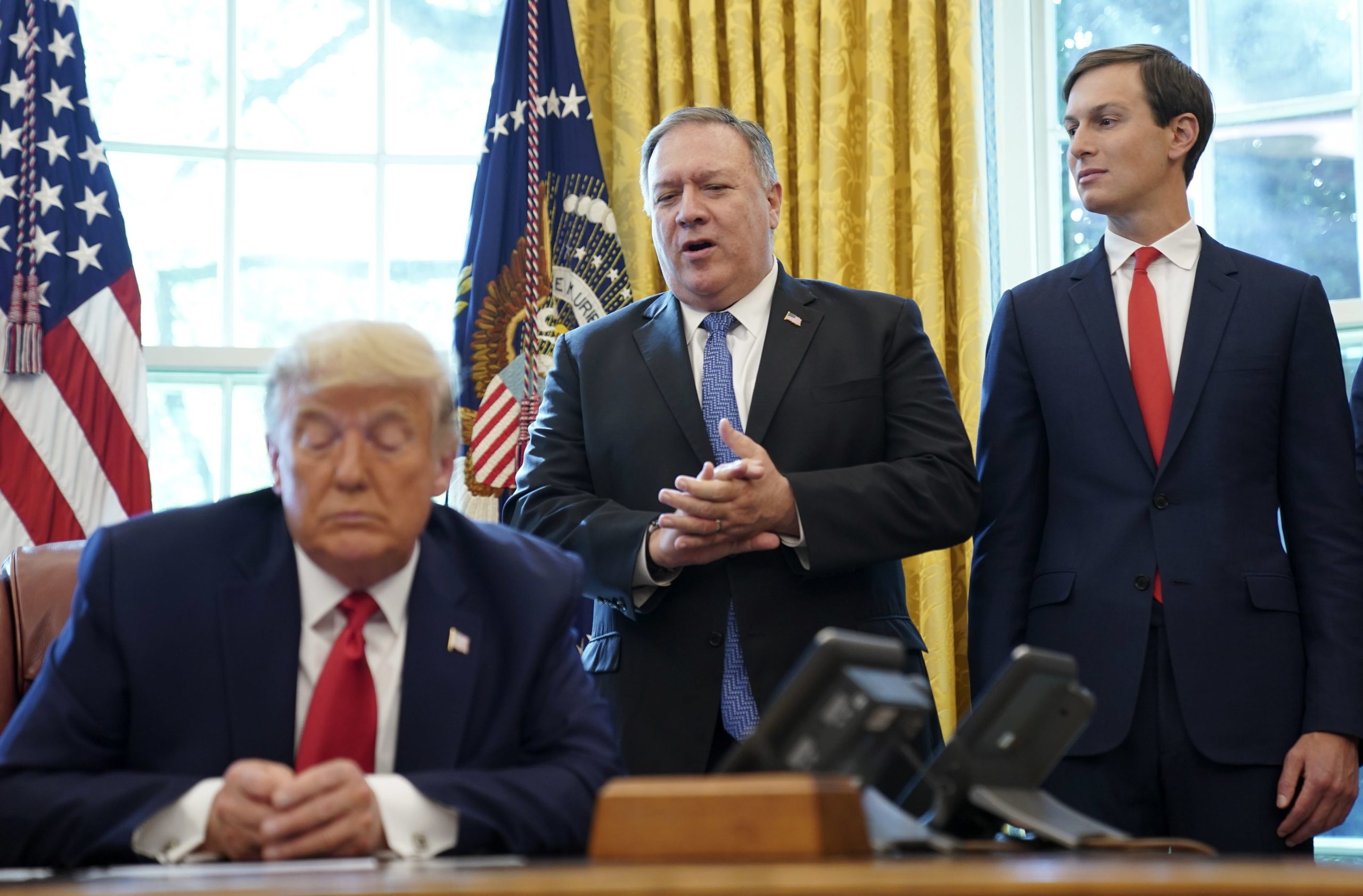 Pompeo pede à Arménia e Azerbaijão o fim da violência e proteção de civis