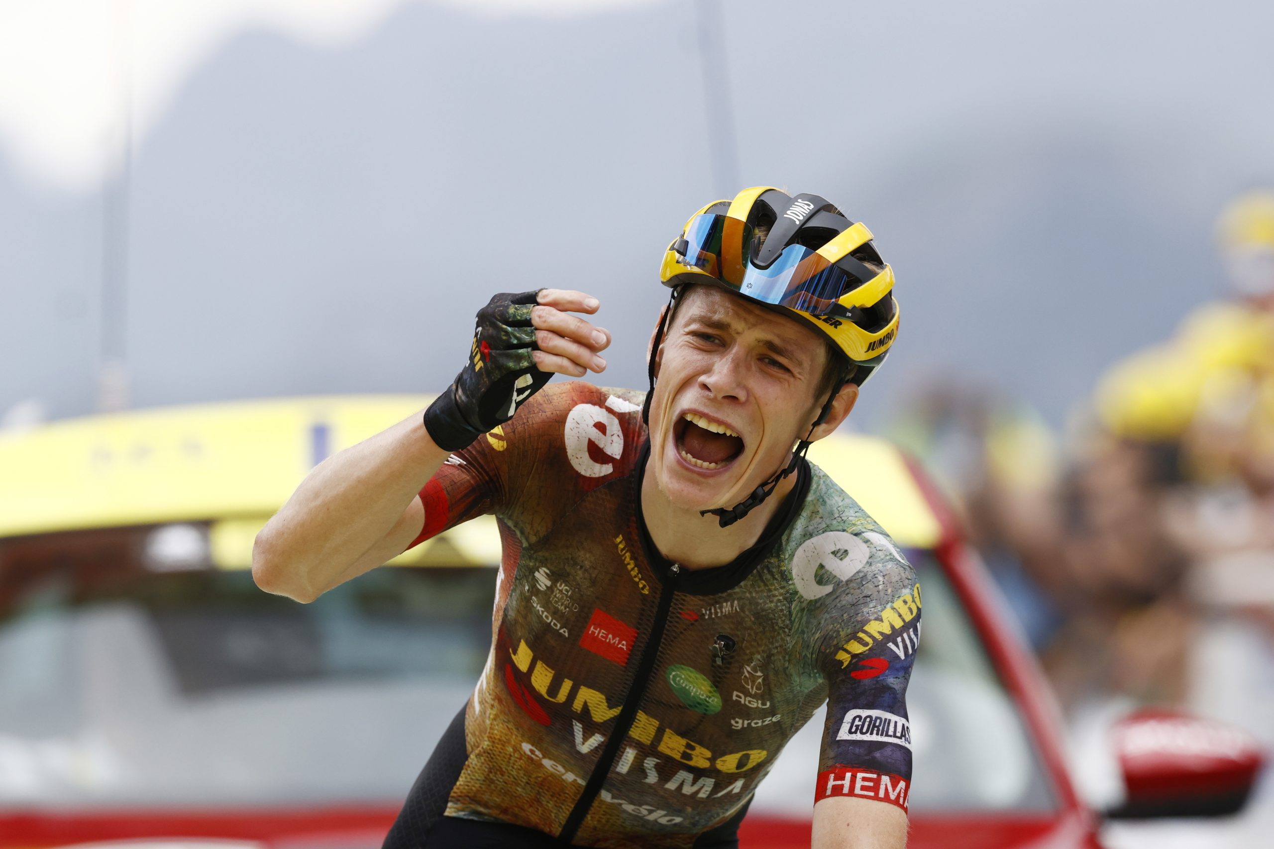 Vingegaard vence no Col du Granon e ‘destrona’ Pogacar no Tour