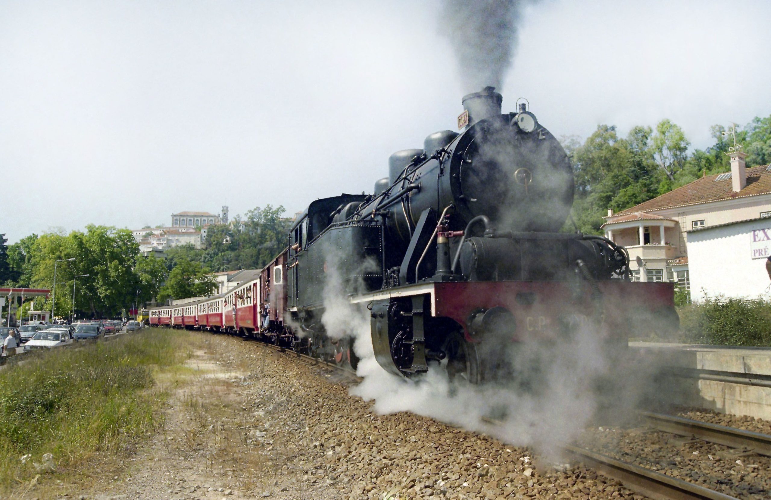 Em 1856, um comboio a vapor andou pela primeira vez em Portugal. 170 anos depois vai repetir-se a viagem