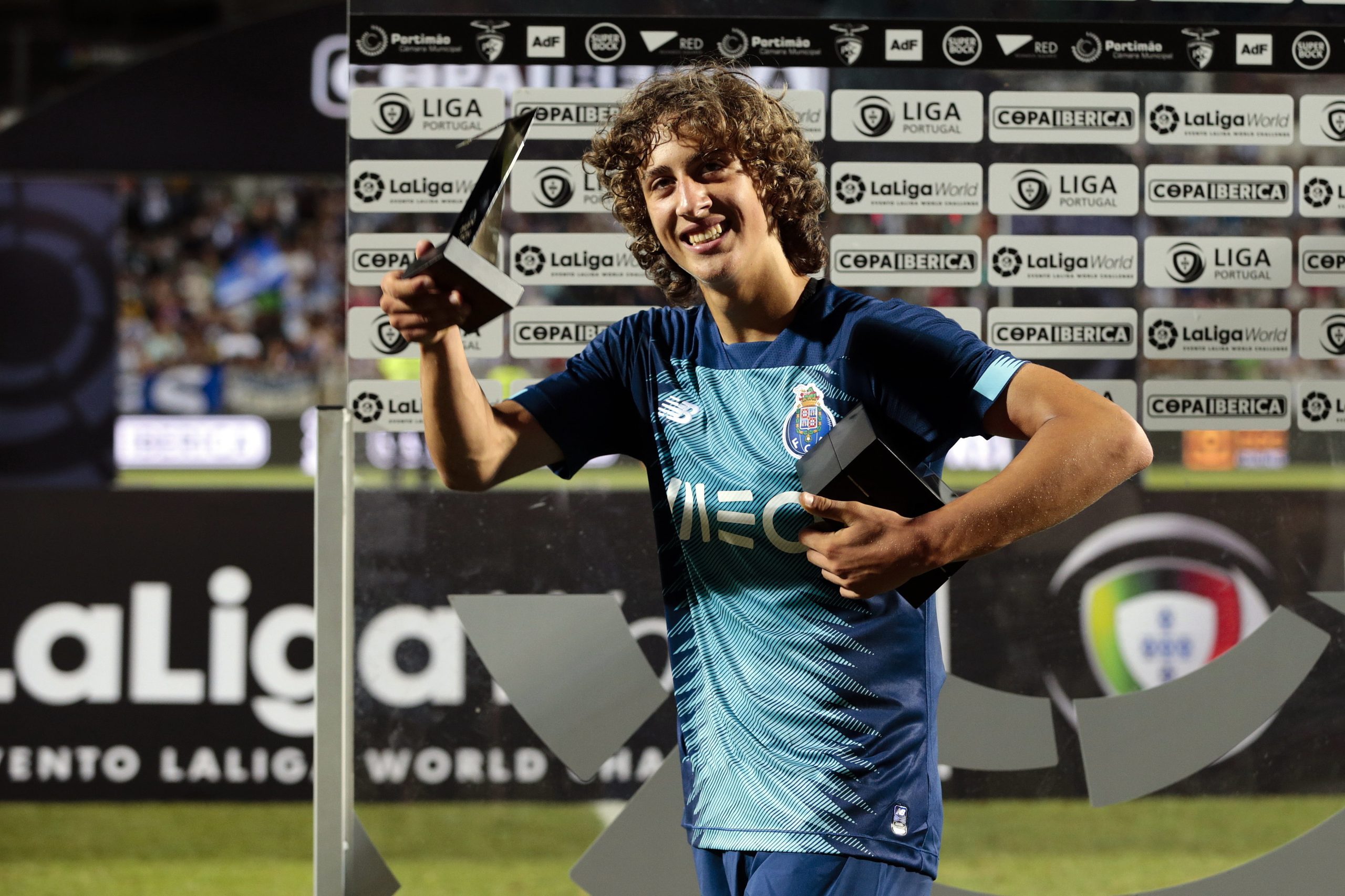 O The Guardian escolheu os 60 maiores talentos do mundo do futebol com 17 anos e dois deles são portugueses
