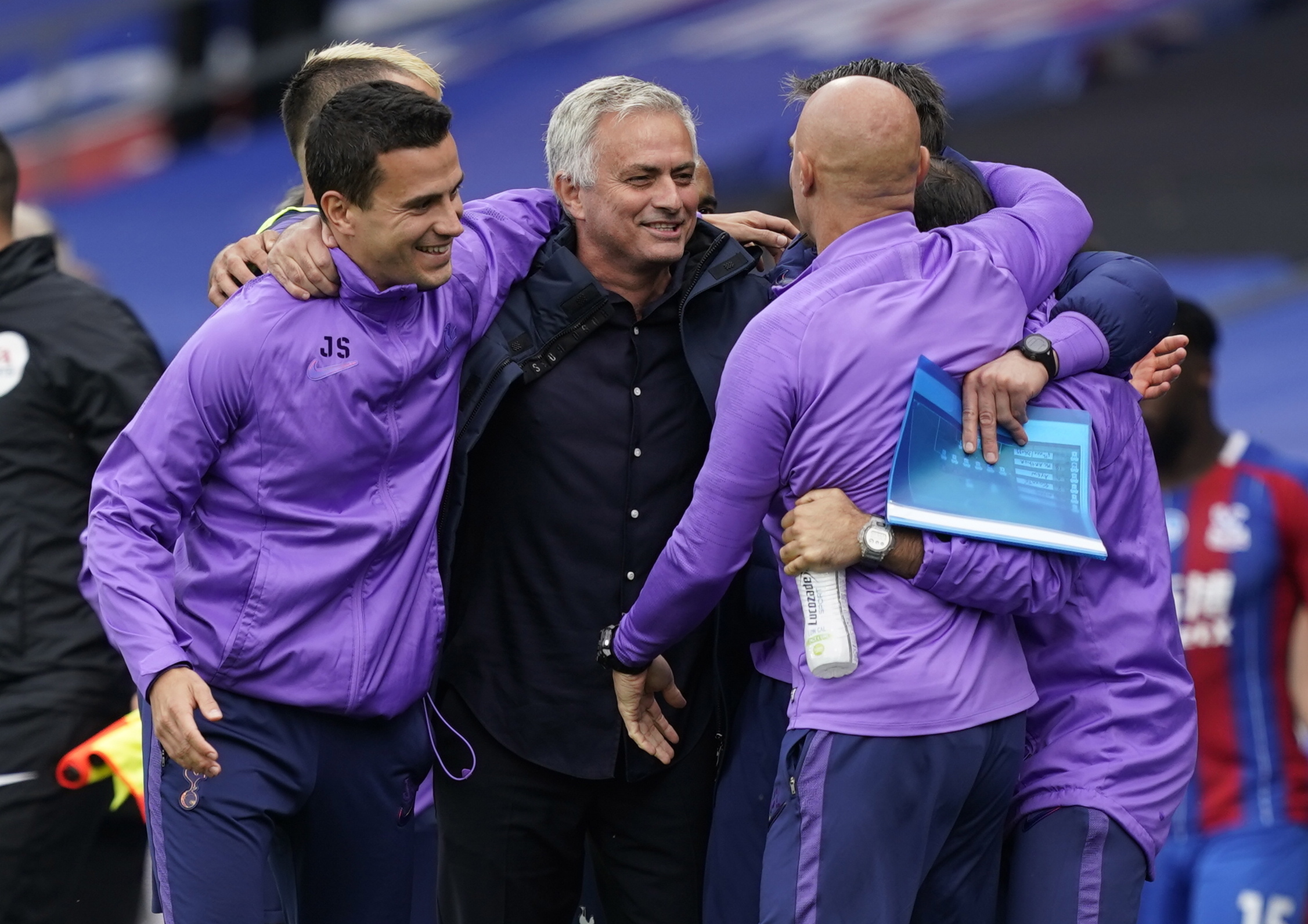 Joe Hart reforça Tottenham de José Mourinho