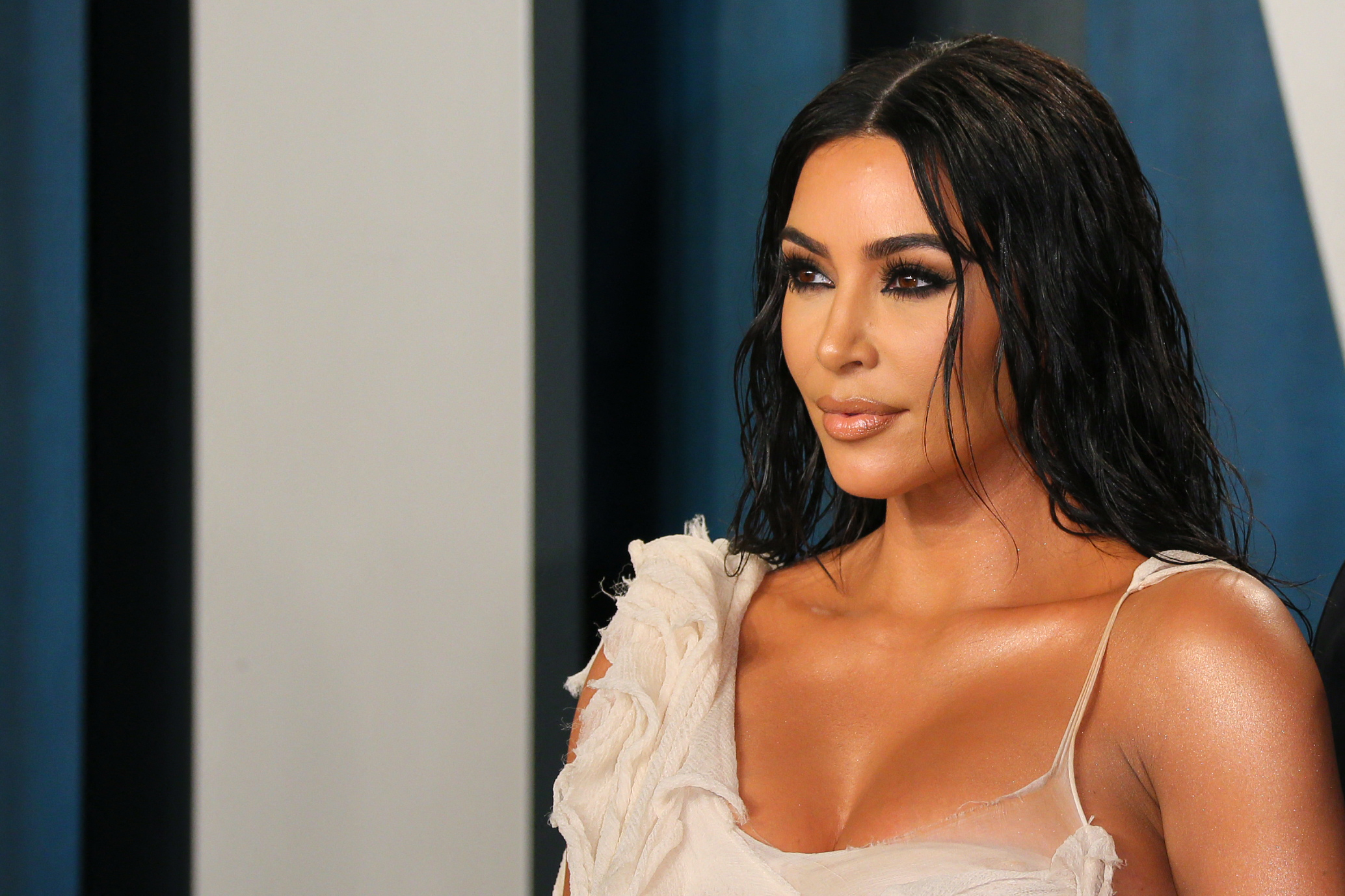 Campanha acusada de promover sexualização de menores leva Kim Kardashian a reavaliar parceria com Balenciaga