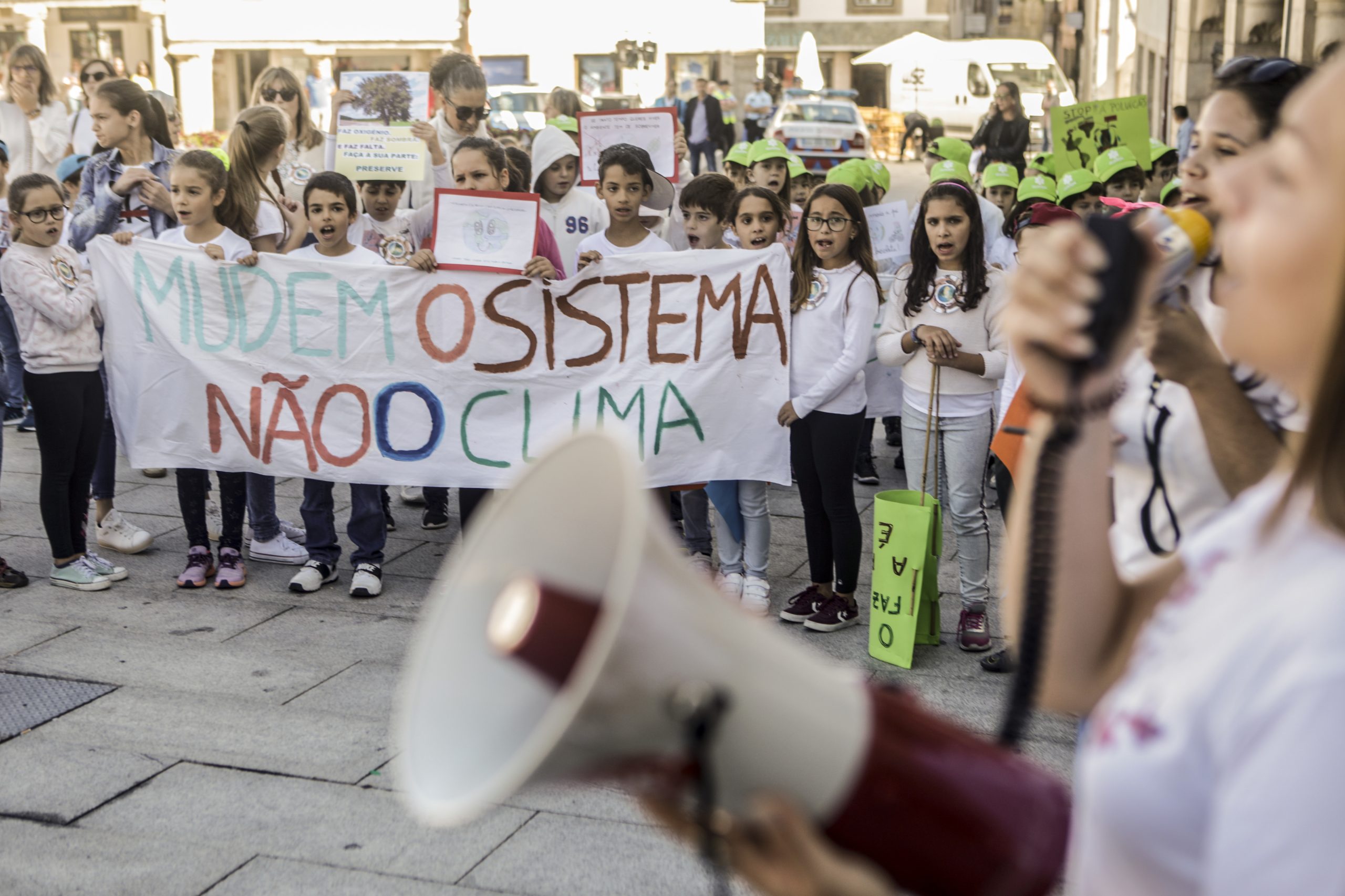 Estudantes da Guarda alertam para defesa do planeta e pedem “justiça climática”
