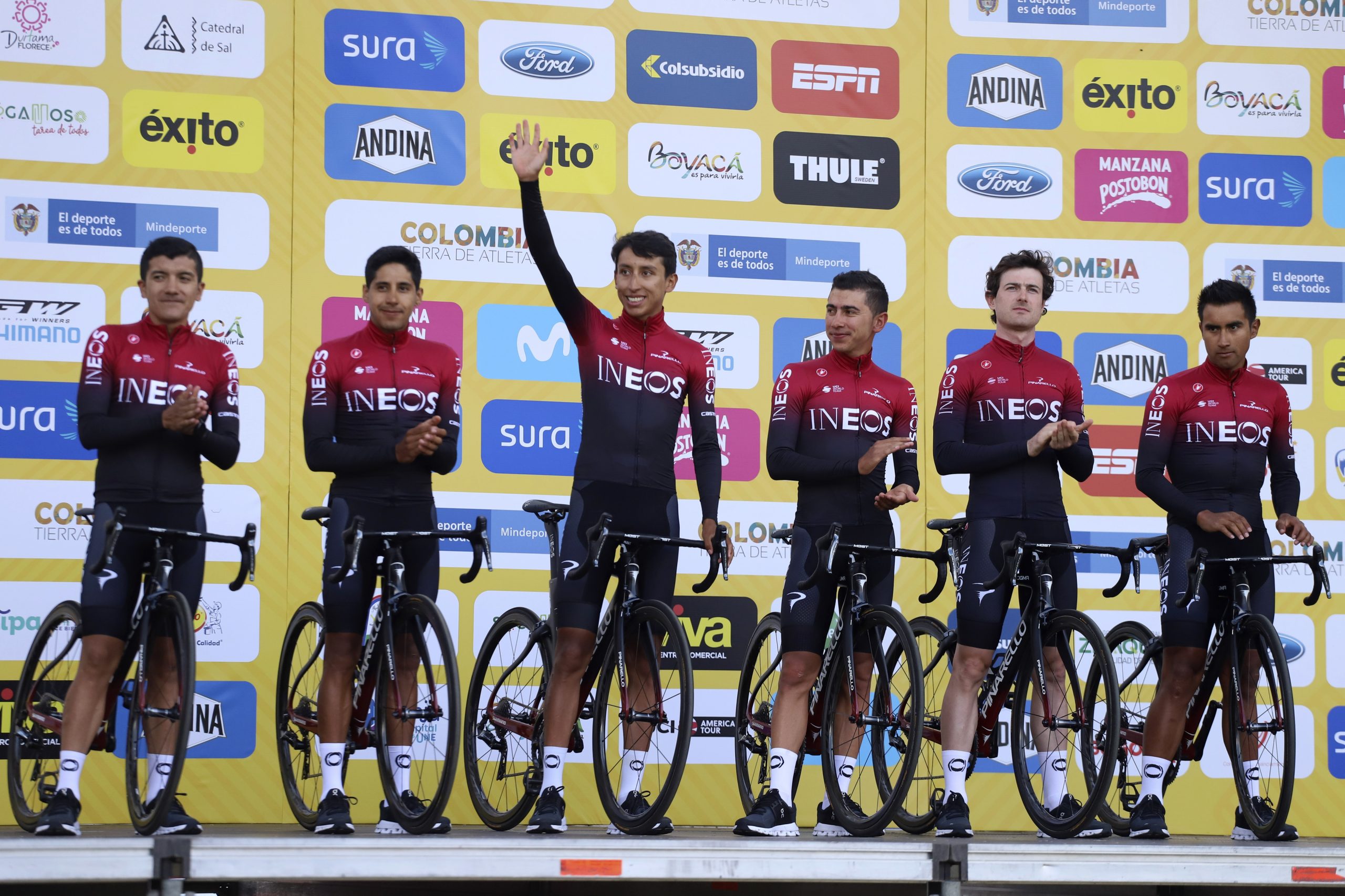 Covid-19: Quatro ciclistas da INEOS em isolamento devido a caso positivo