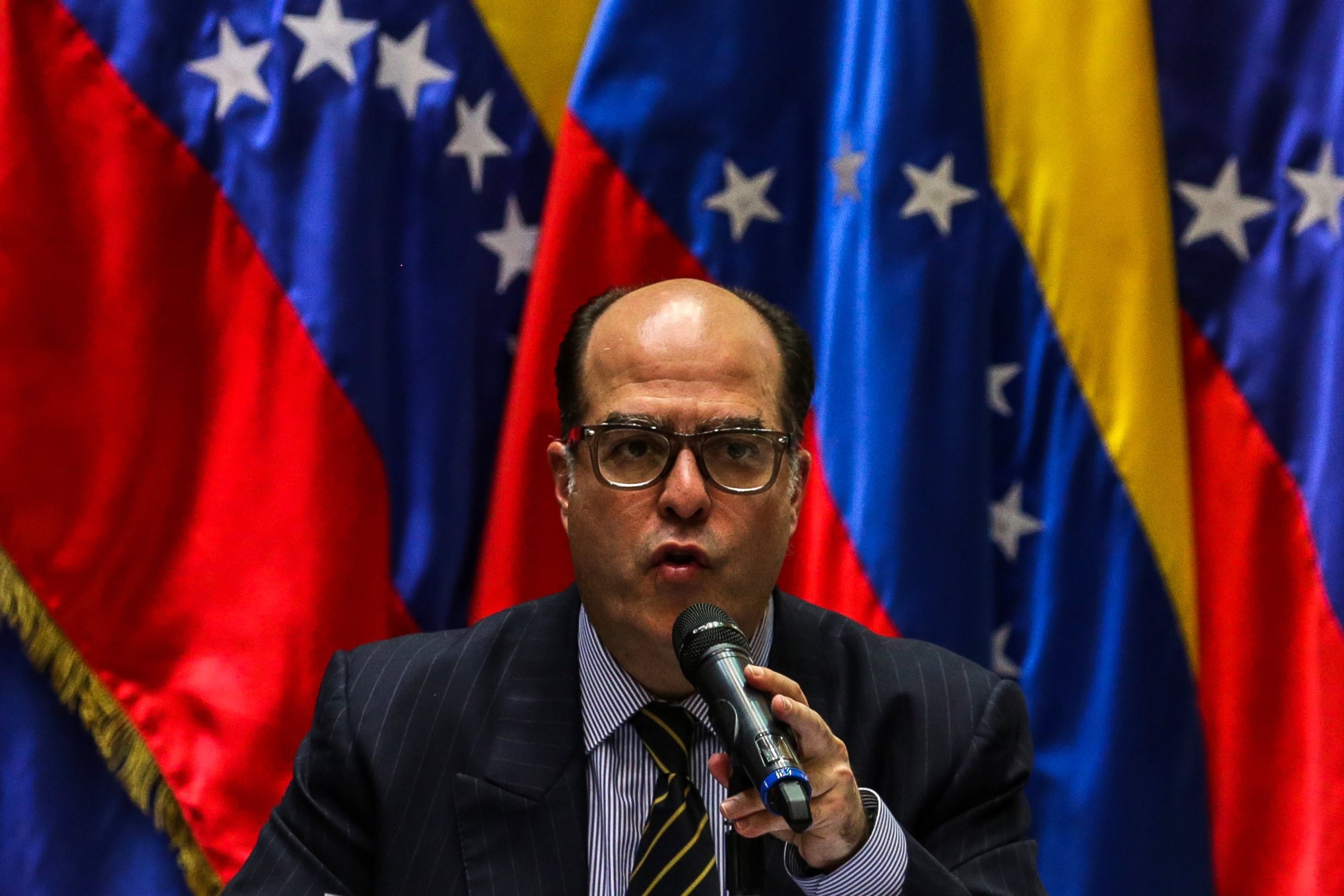 Líder do parlamento venezuelano reúne-se com Macron, Merkel, May e Rajoy